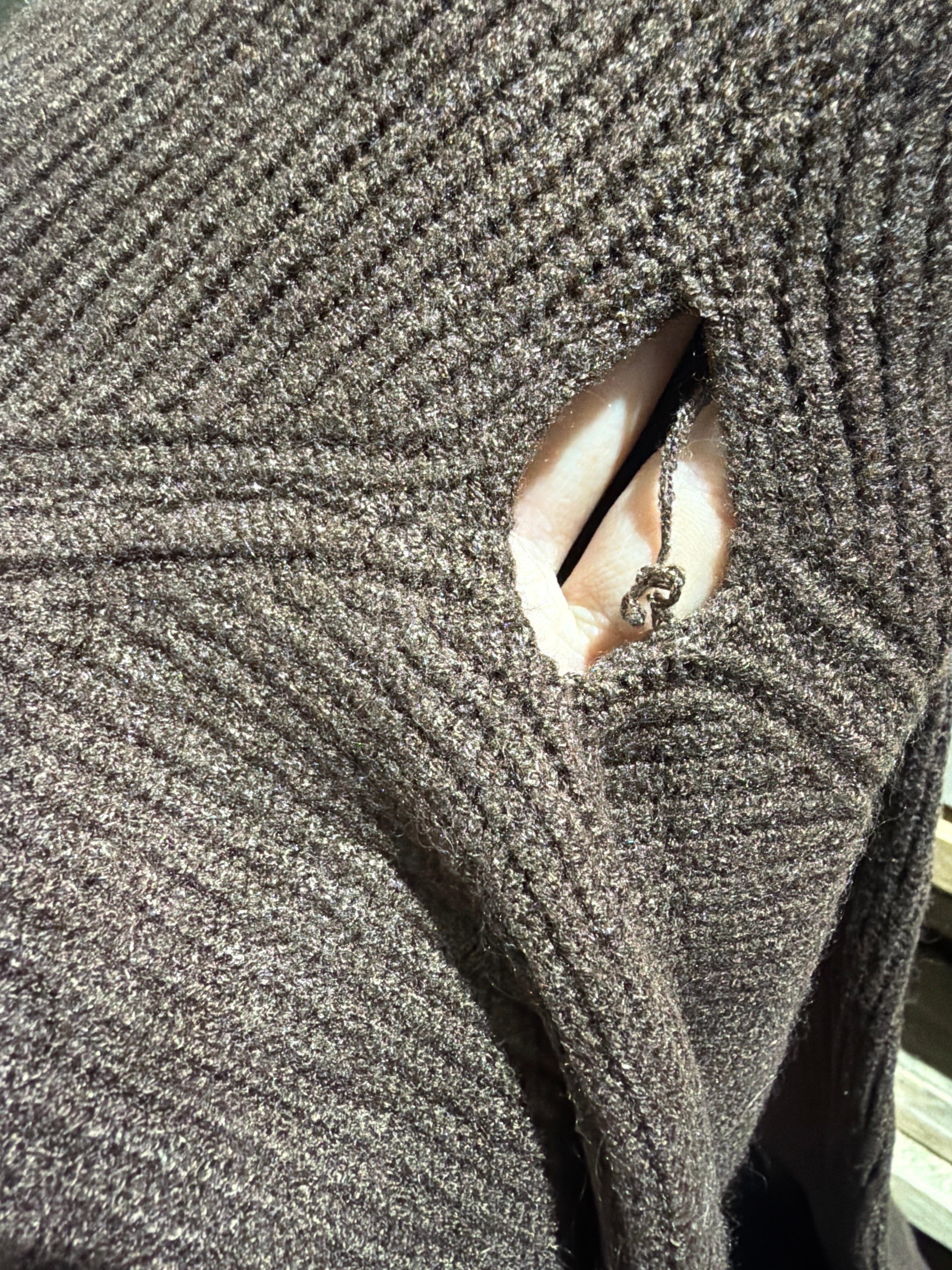 BWARE Off-Shoulder Pullover „Leighton“ Chocolate #168