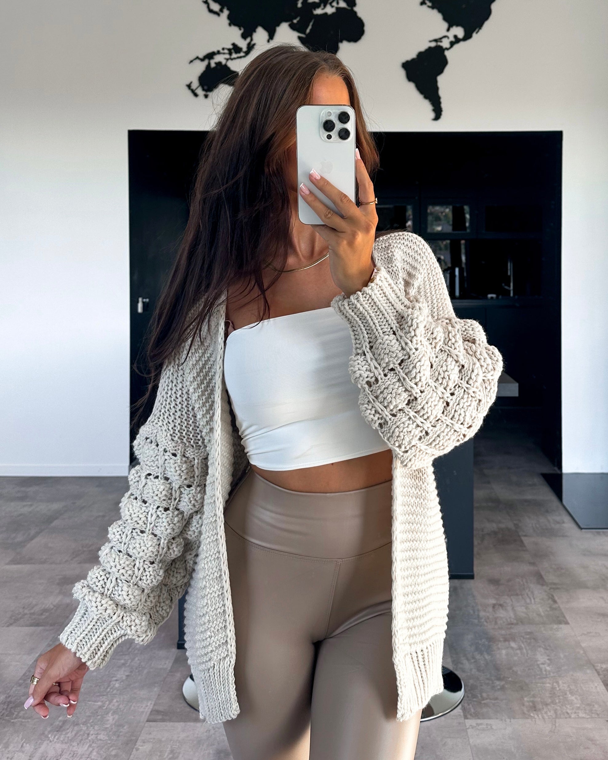Cardigan “Cloudy” Kurz Beige