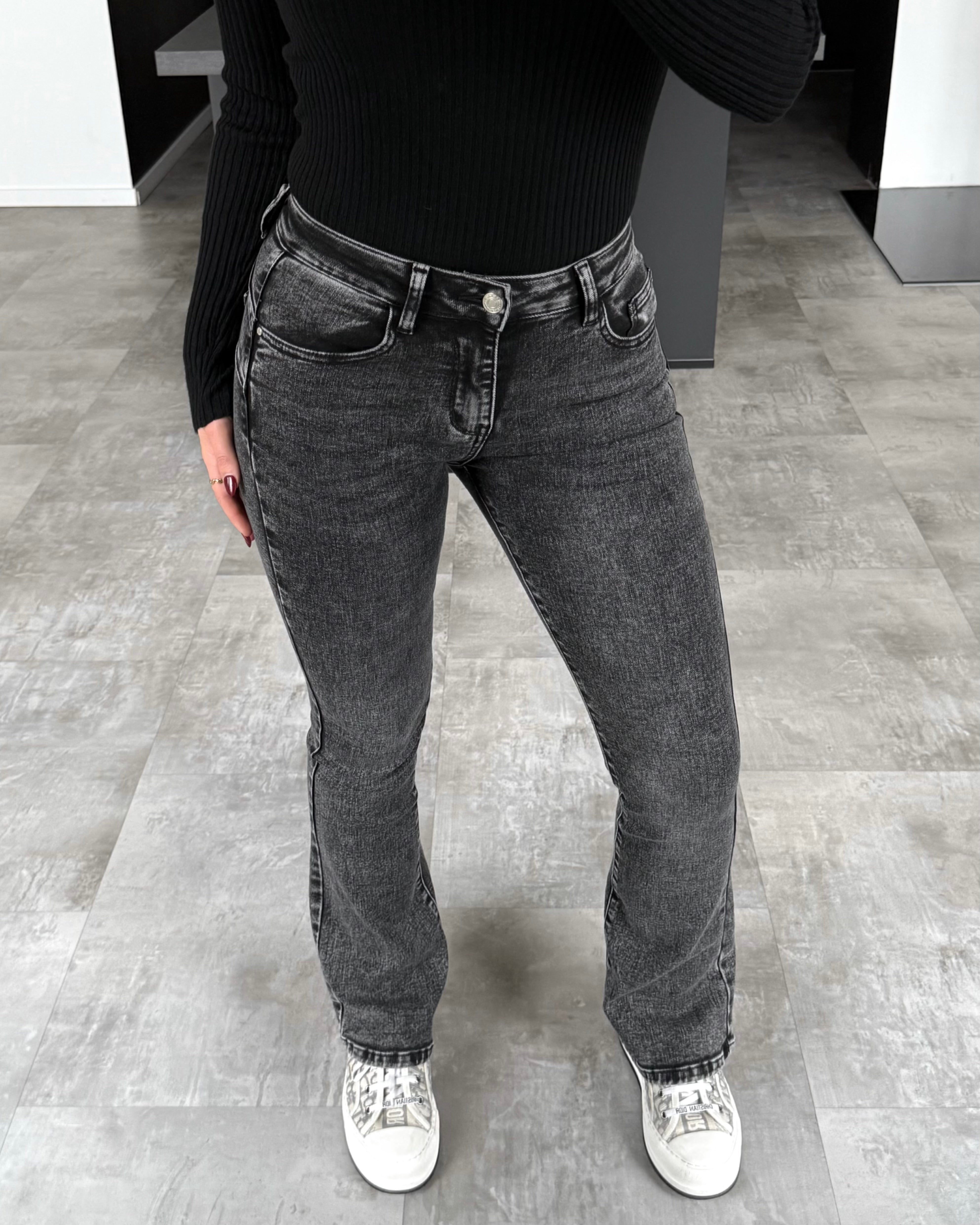 Push Up Jeans “Darla“ Grau