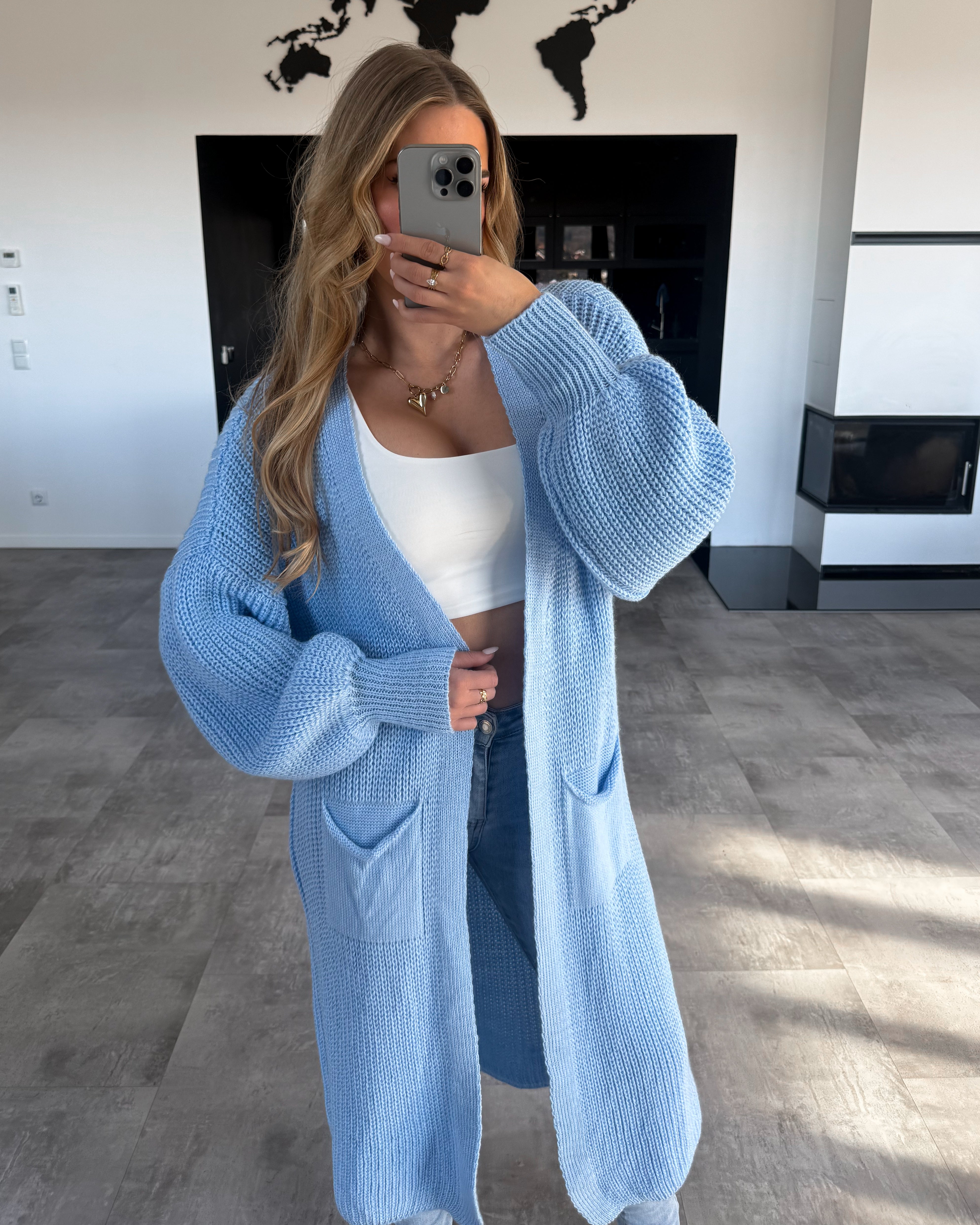 Cardigan “Aleyna” Lang Hellblau