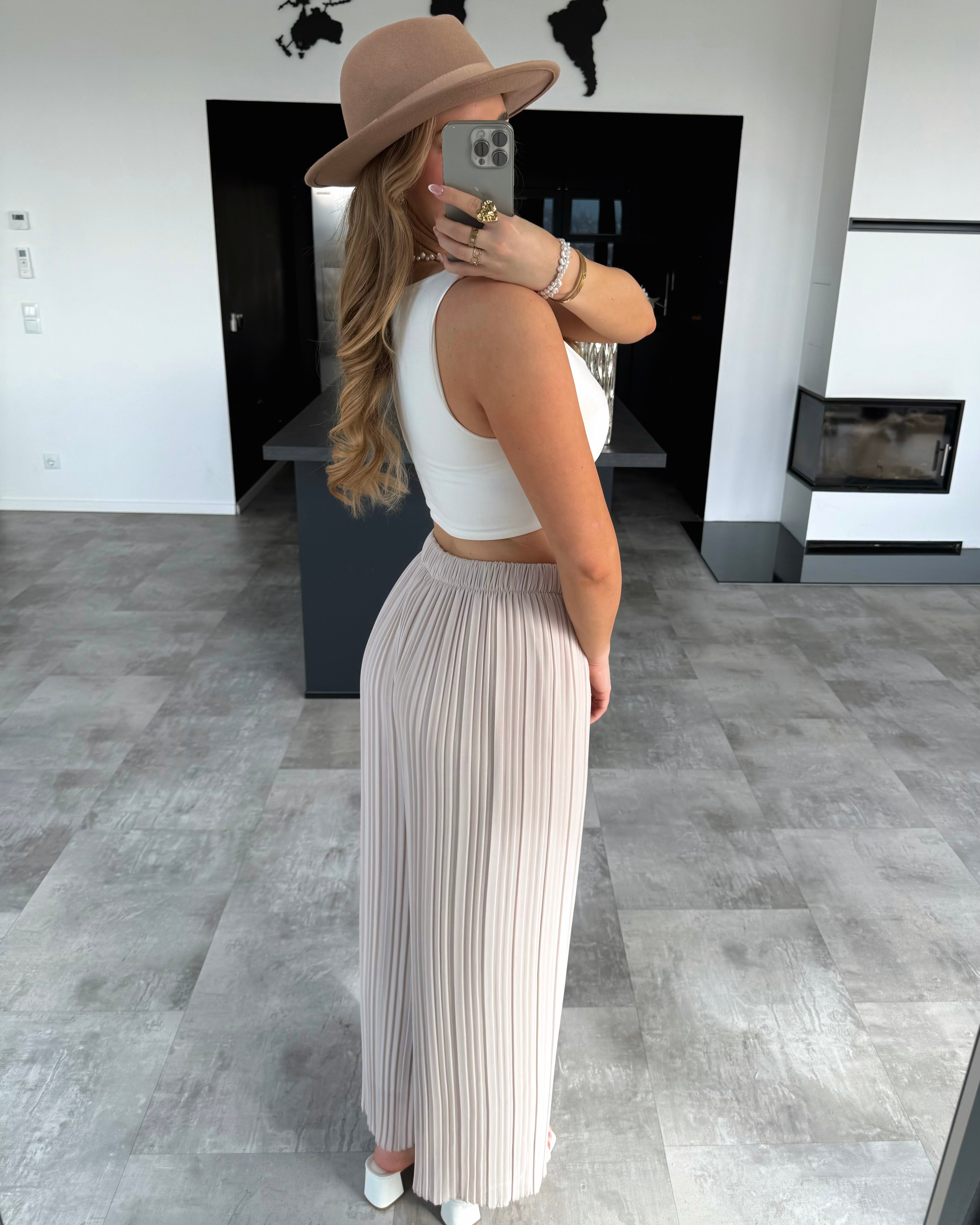 Plissierte Hose "Mala“ Ecru