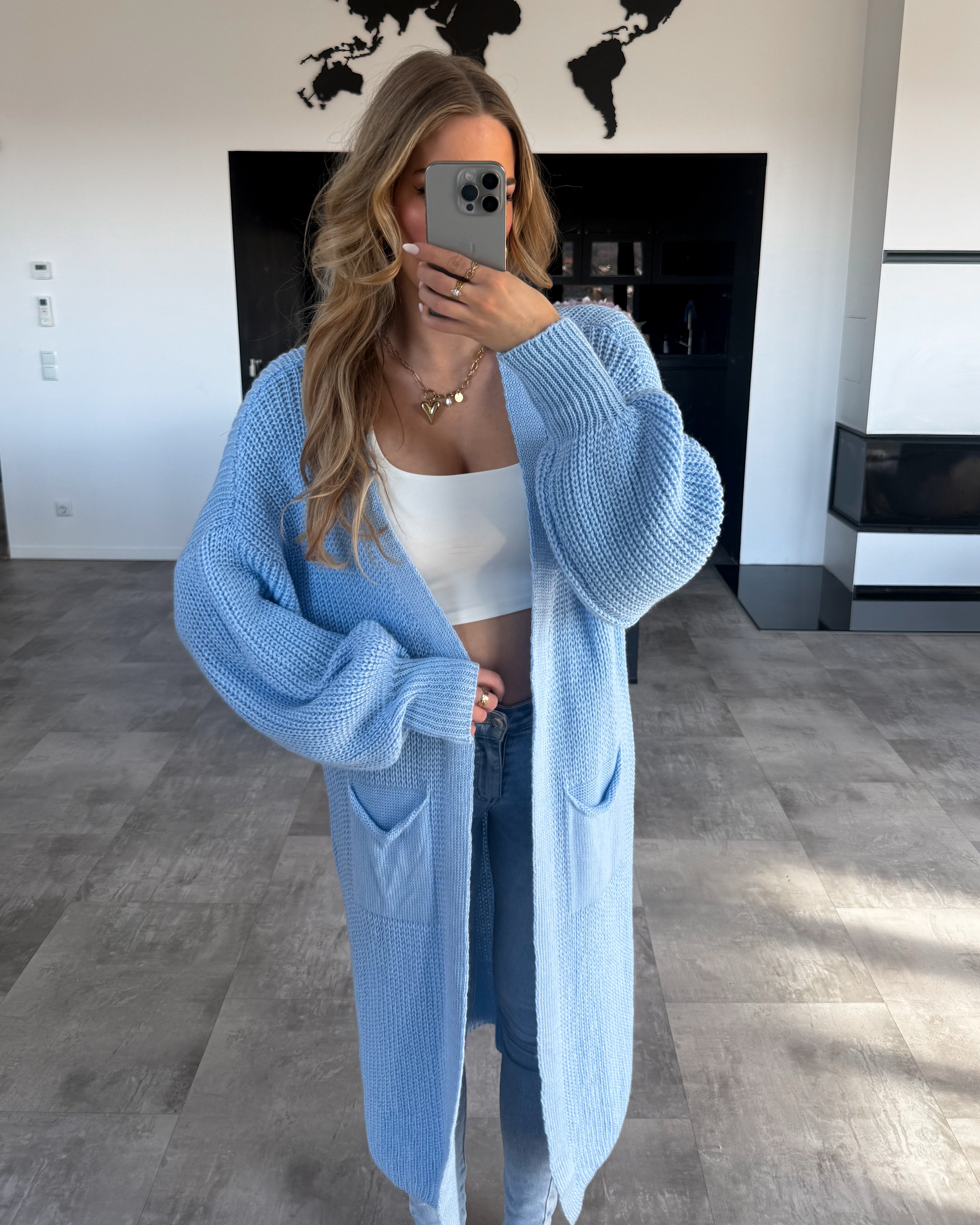 Cardigan “Aleyna” Lang Hellblau
