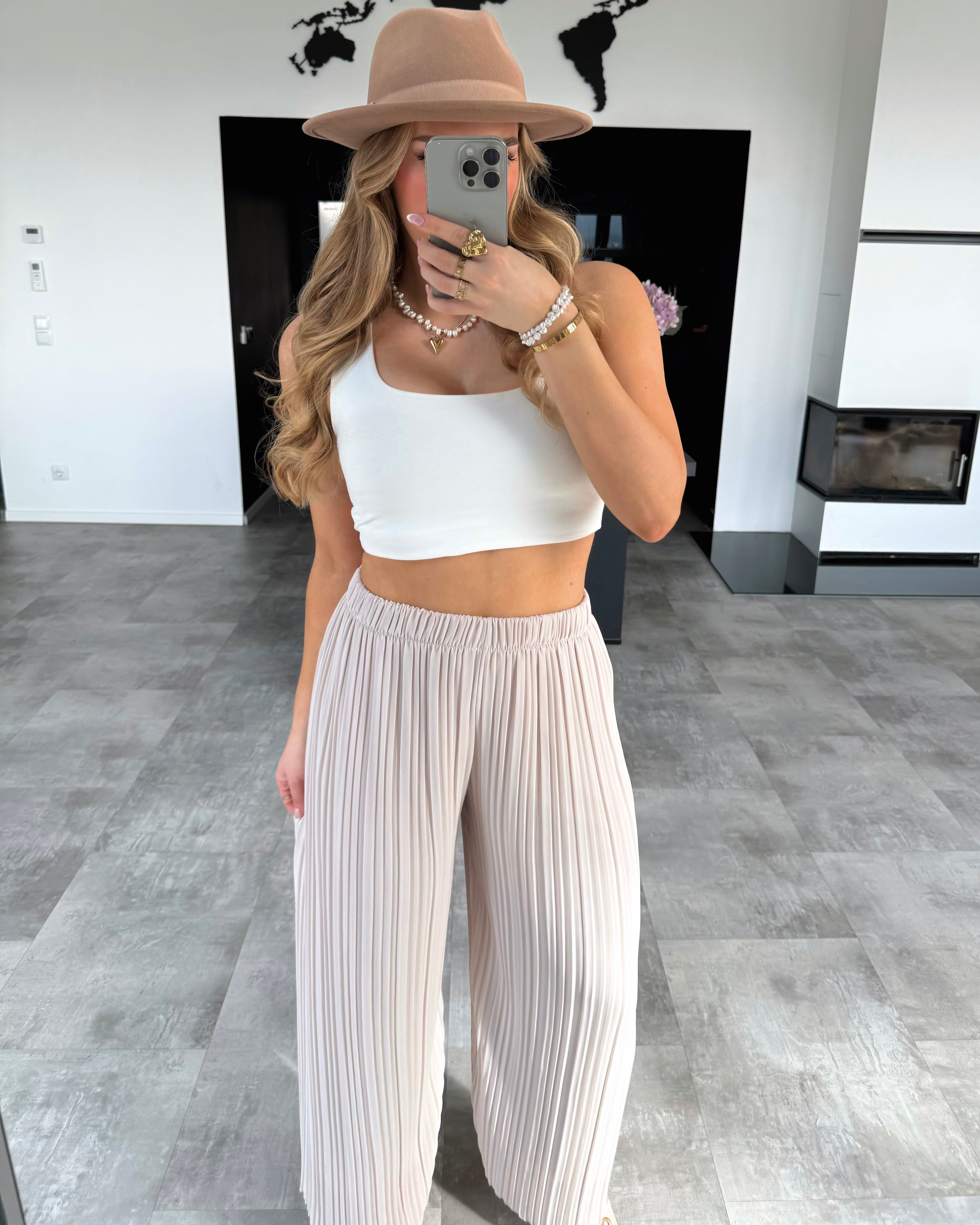 Plissierte Hose "Mala“ Ecru