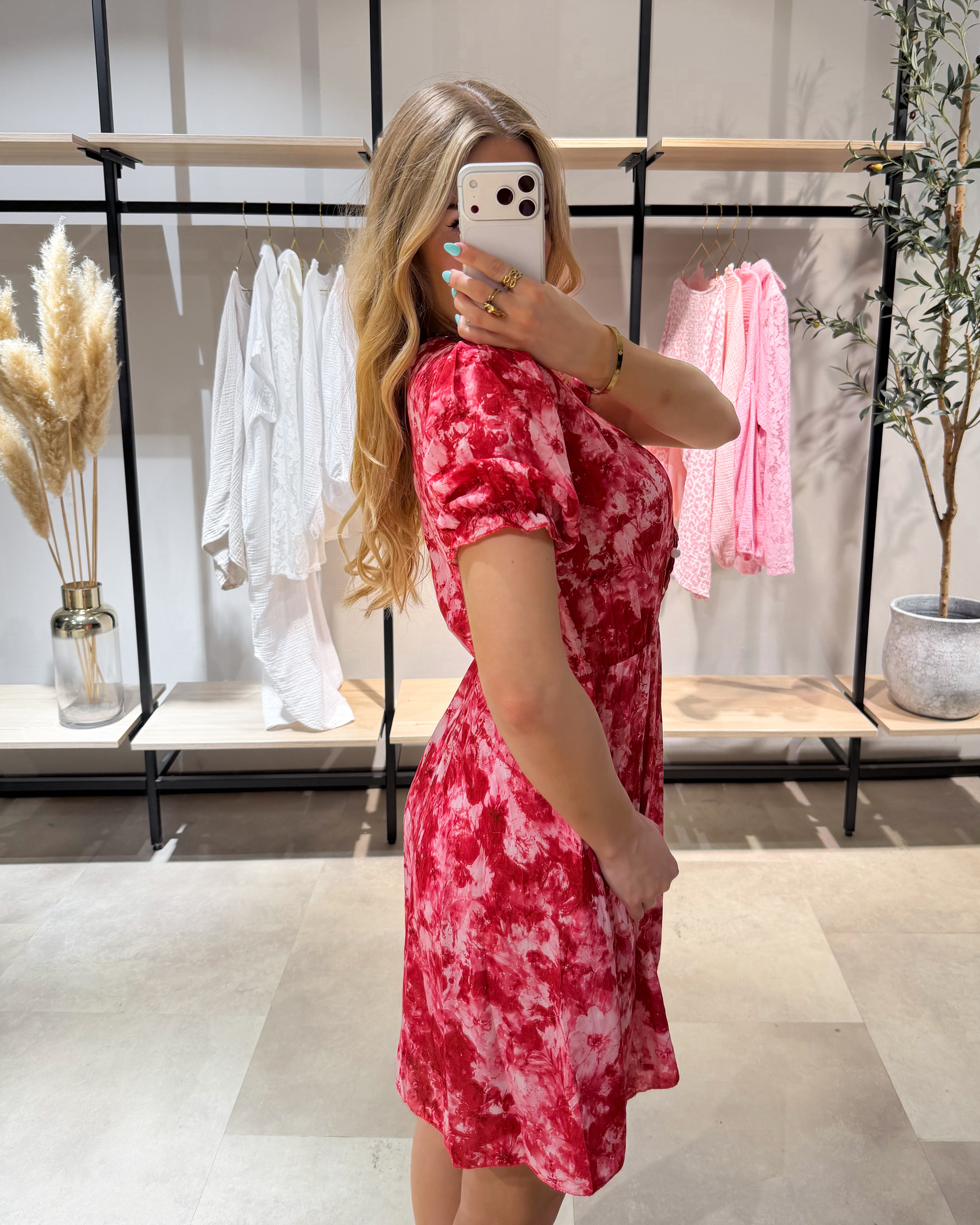 Kurzes Kleid “Aria” Floral Rot