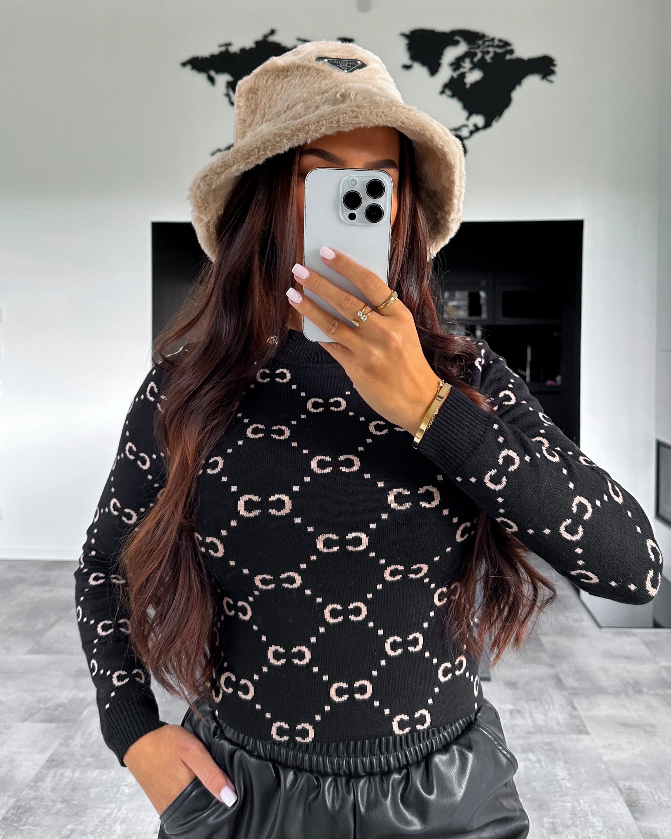 Pullover "Monogramm" Schwarz