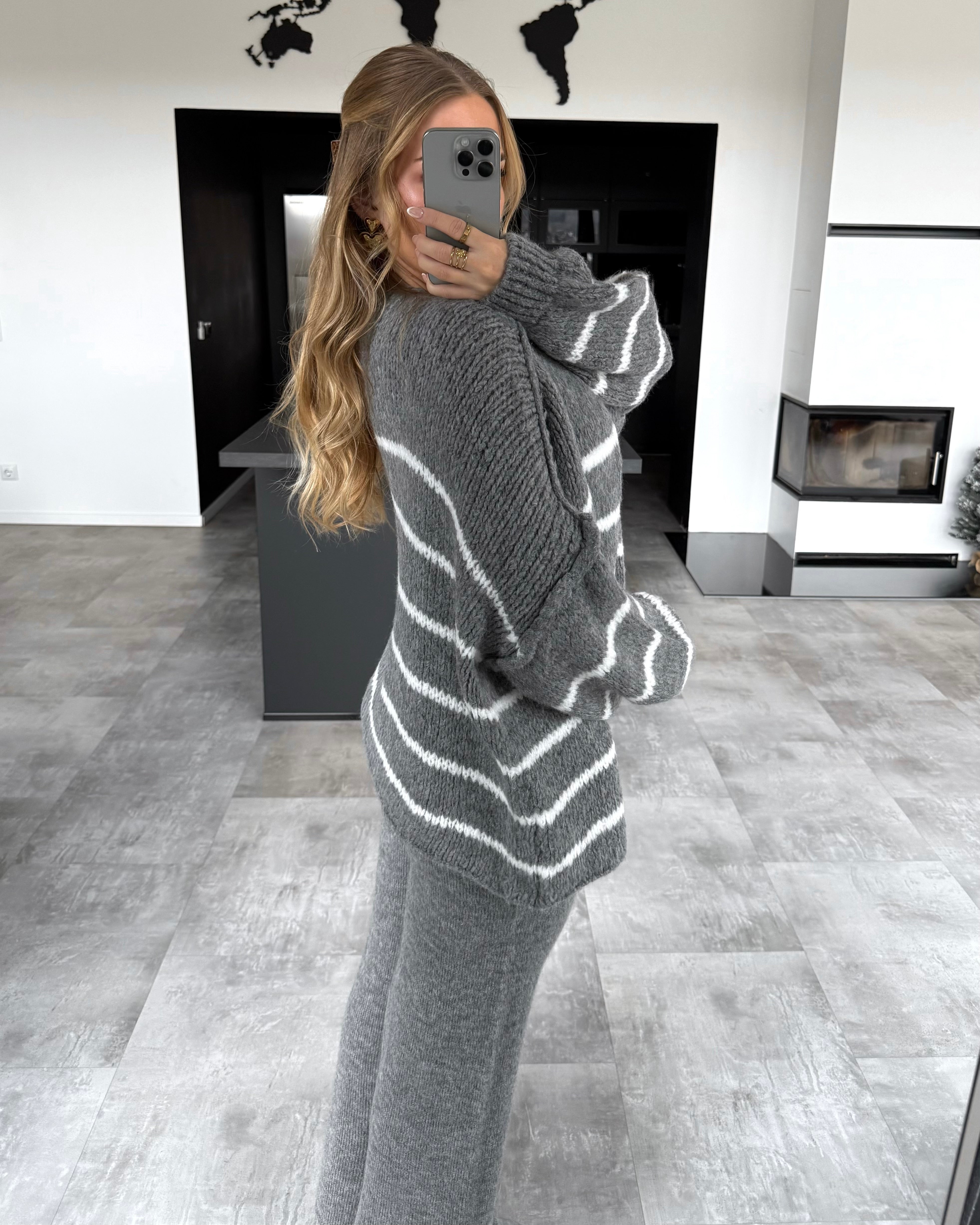 Cardigan “Raya“ Grau-Weiß