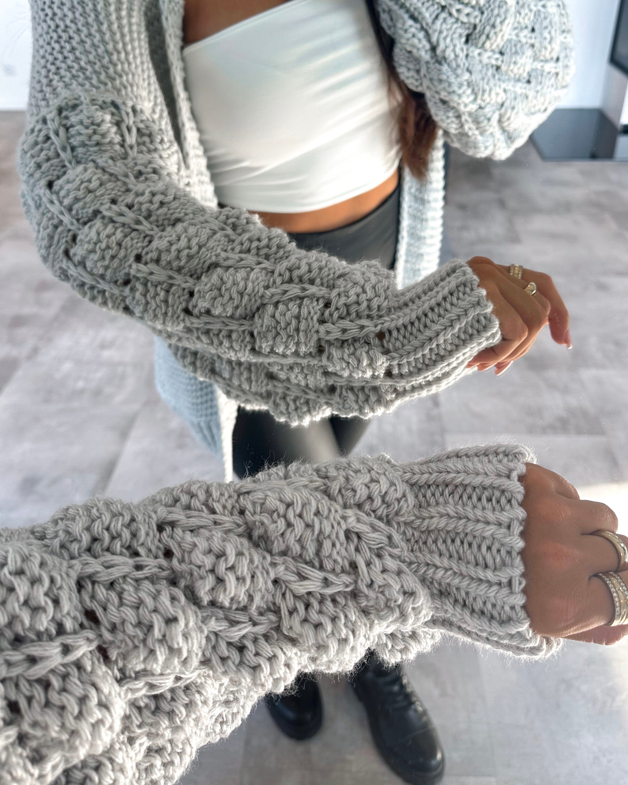 Cardigan “Cloudy” Kurz Grau