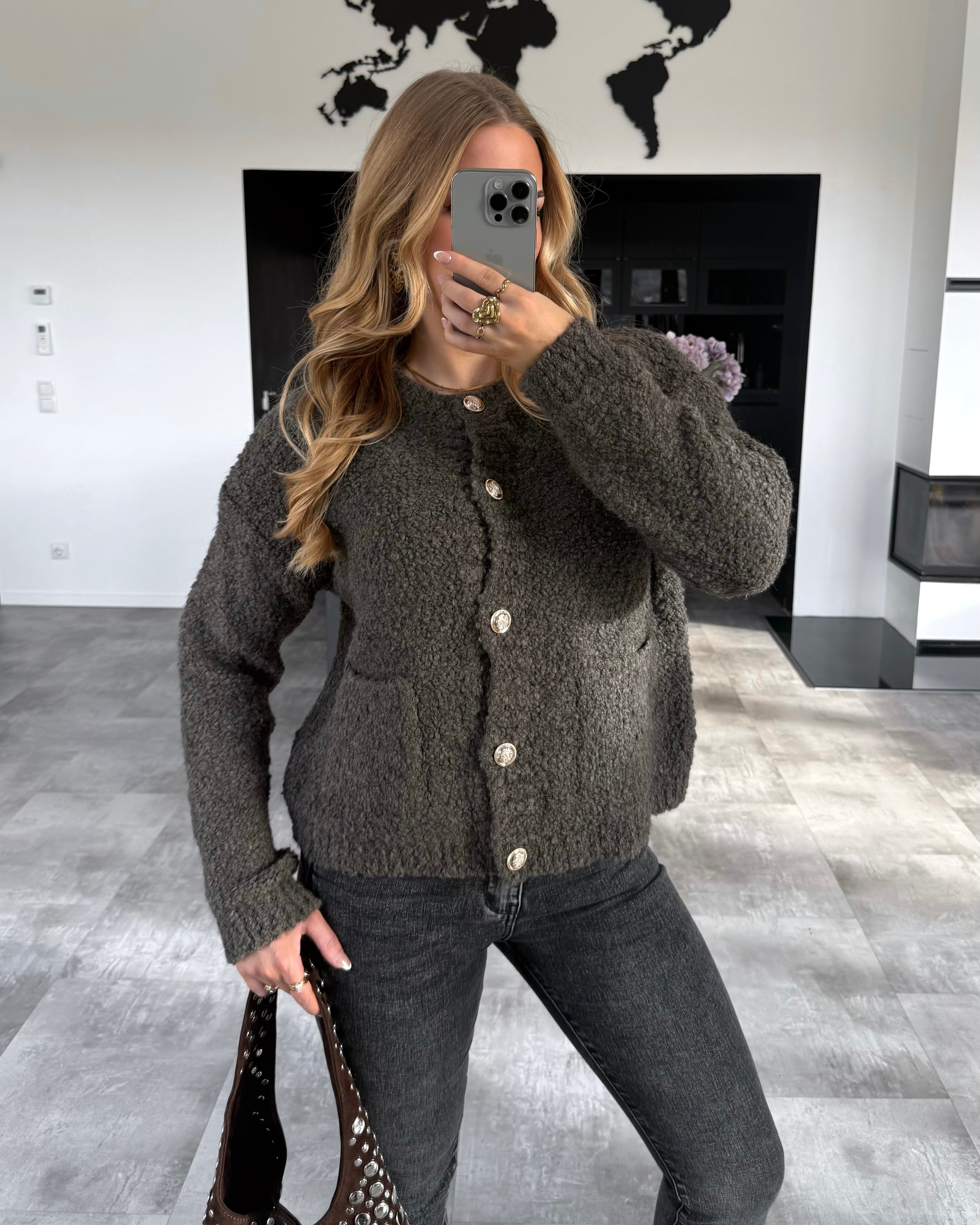 Bouclé Cardigan "Estelle" mit goldenen Knöpfen Dunkelbraun
