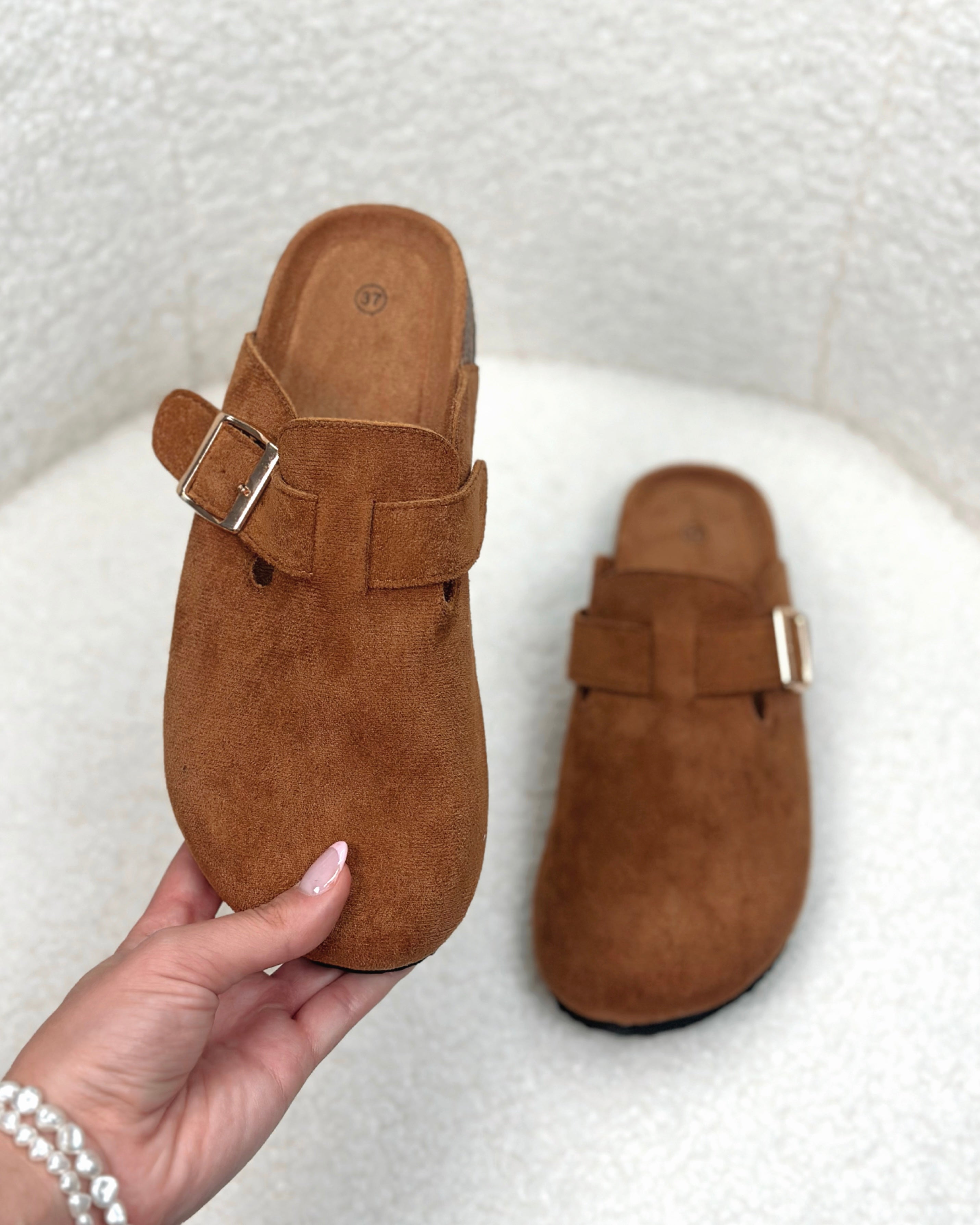 Mules "Mina" Camel