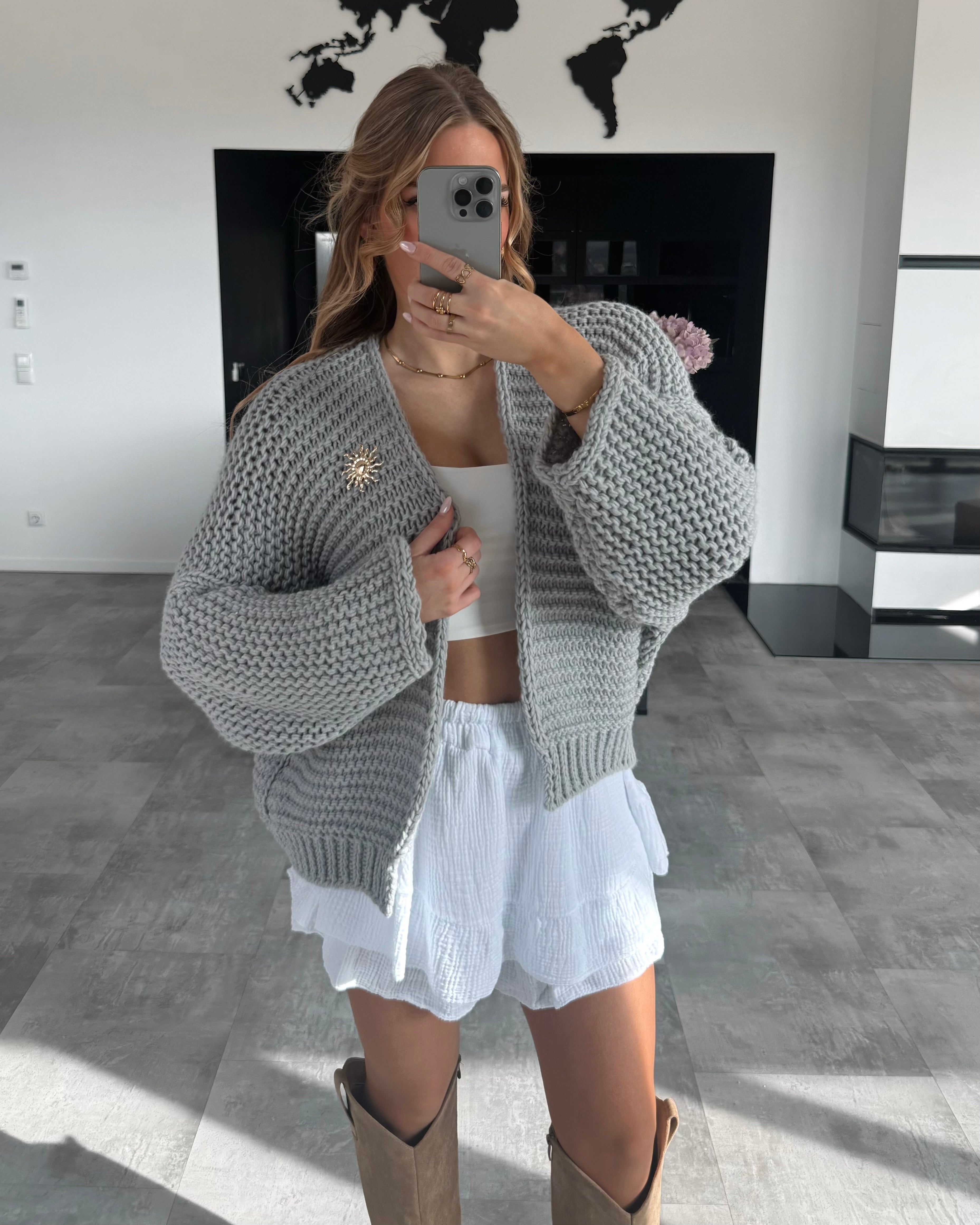 Cardigan "Jette" mit Brosche Solea Hellgrau