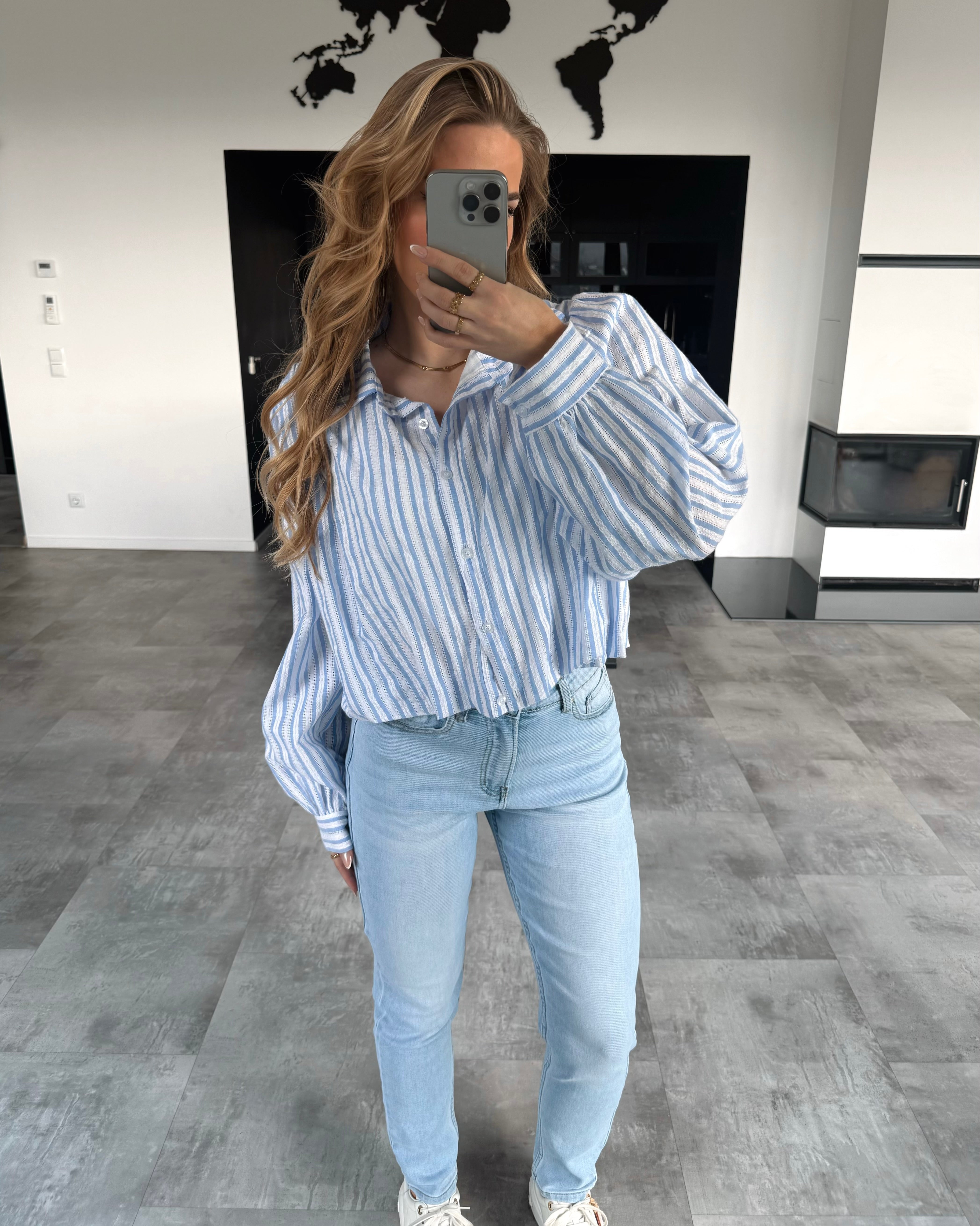 Bluse "Lainey" Weiß-Hellblau