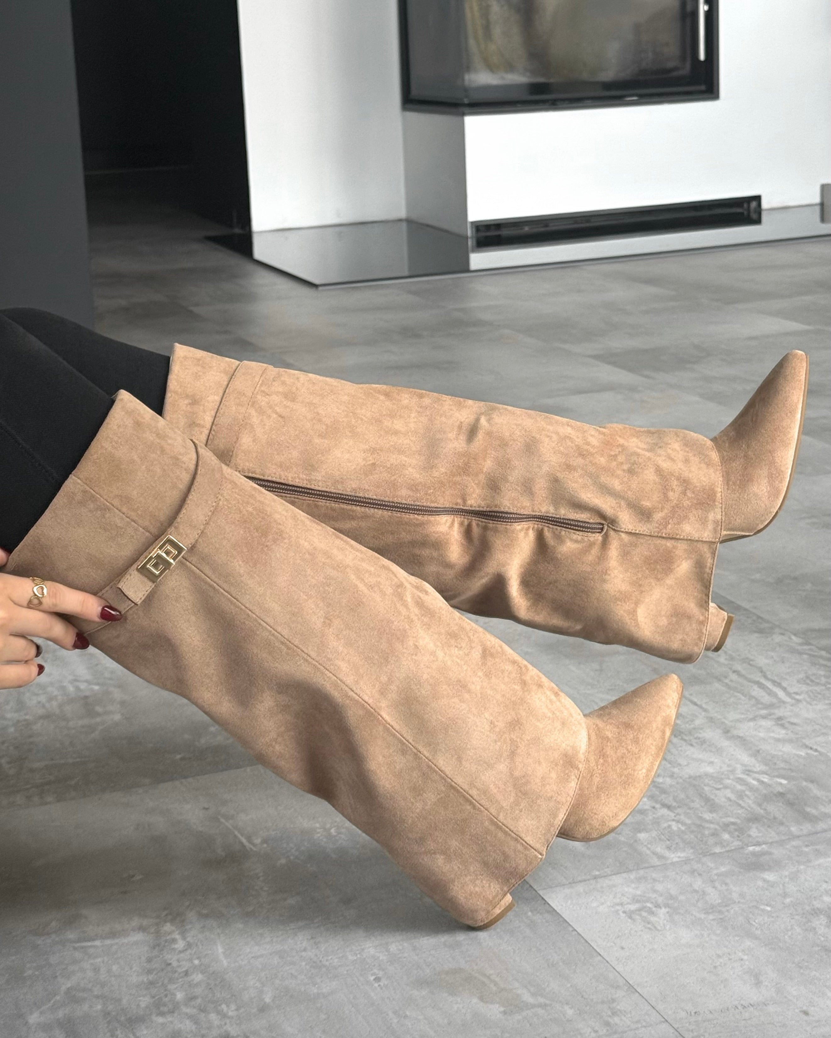 Stiefel “Candice” Beige