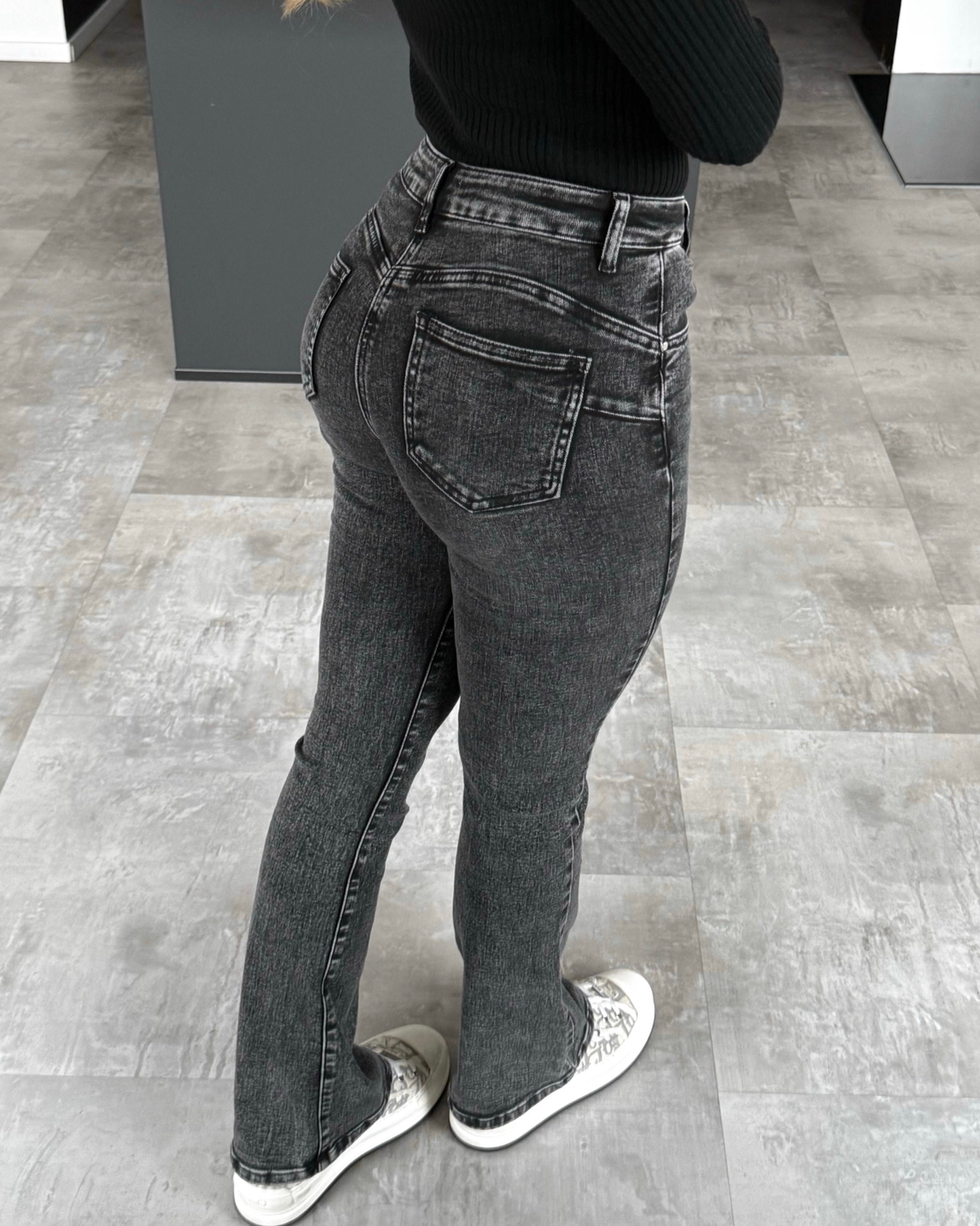 Push Up Jeans “Darla“ Grau