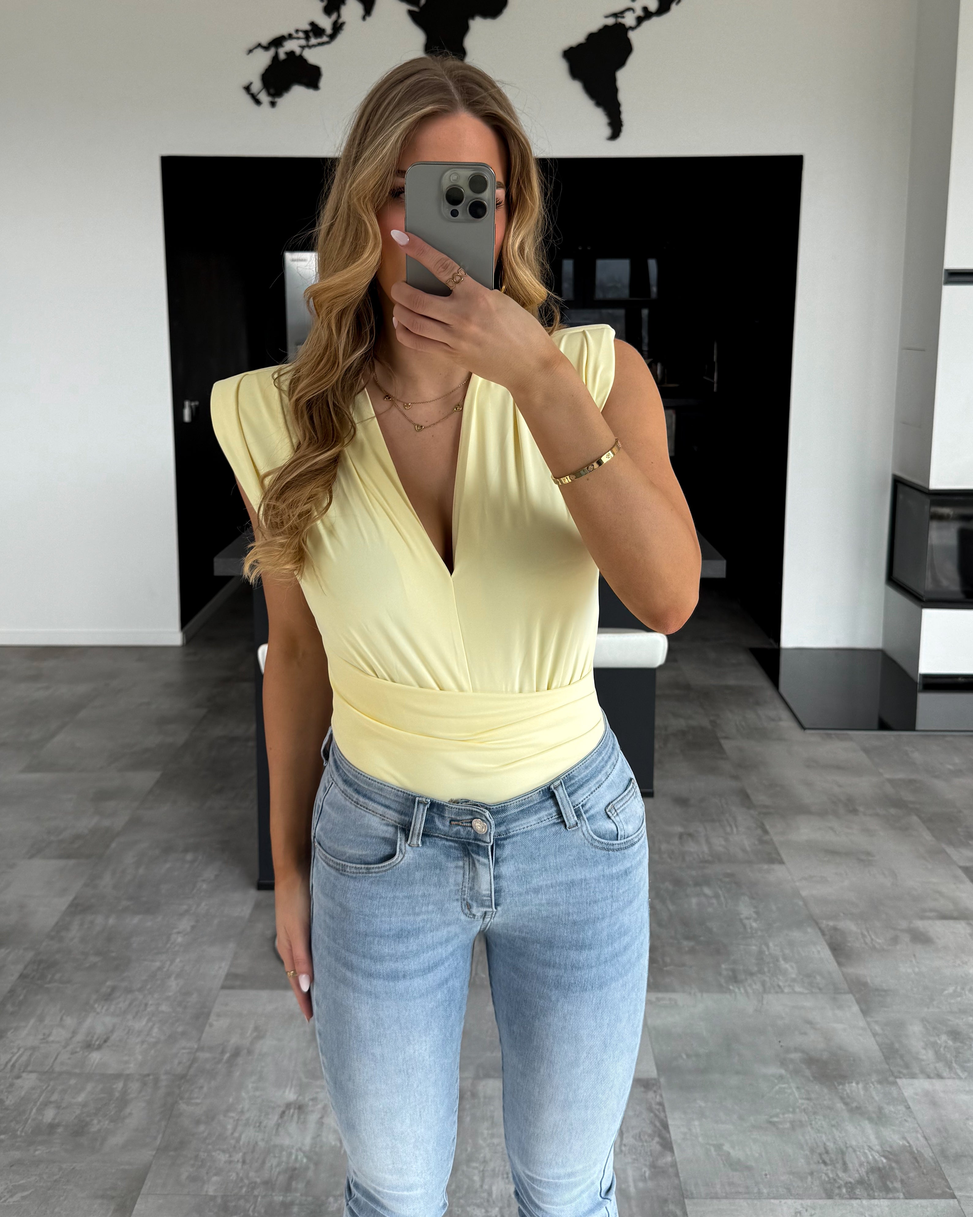 V-Neck Body "Blissa" Hellgelb