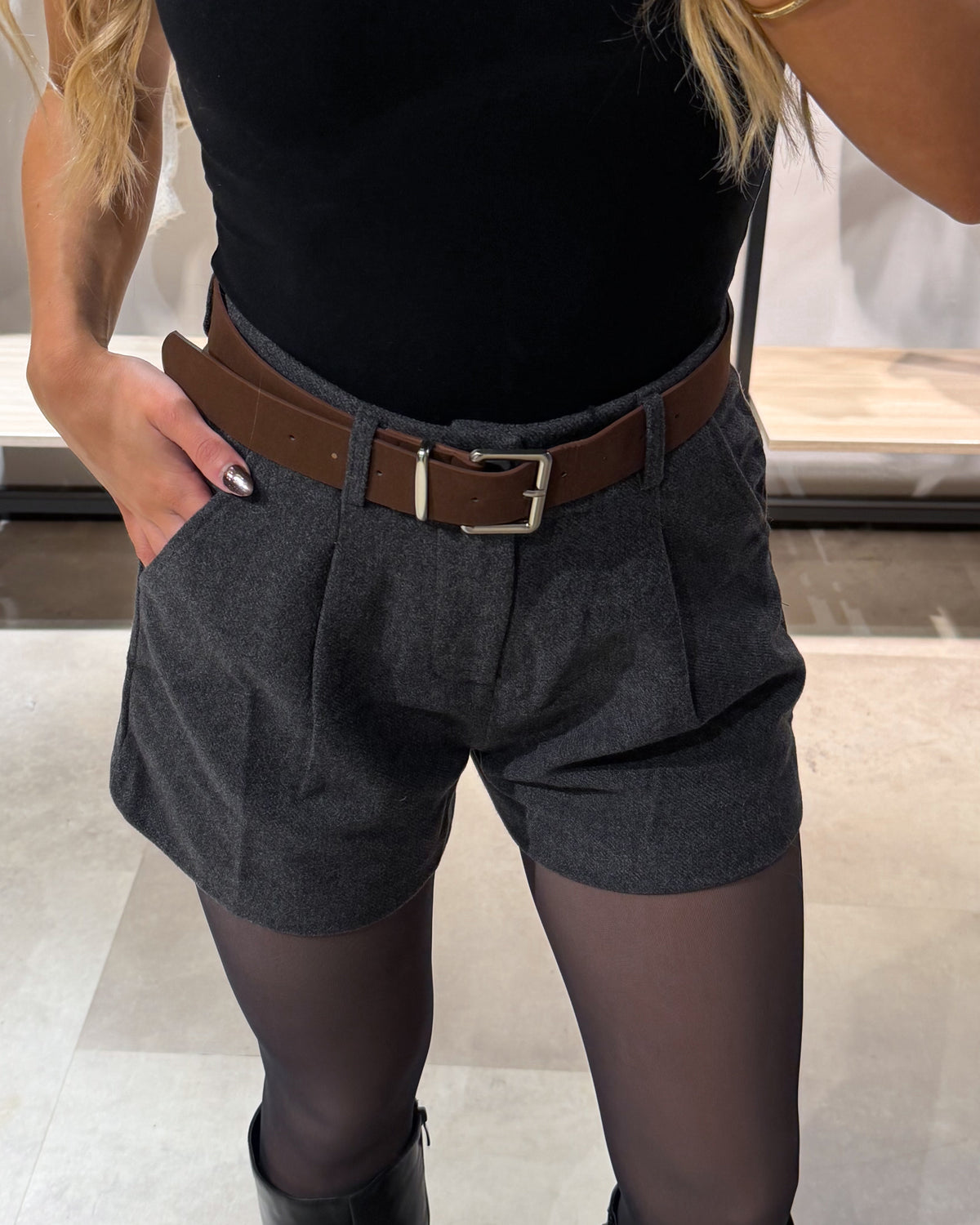 Shorts “Tilly“ mit Gürtel