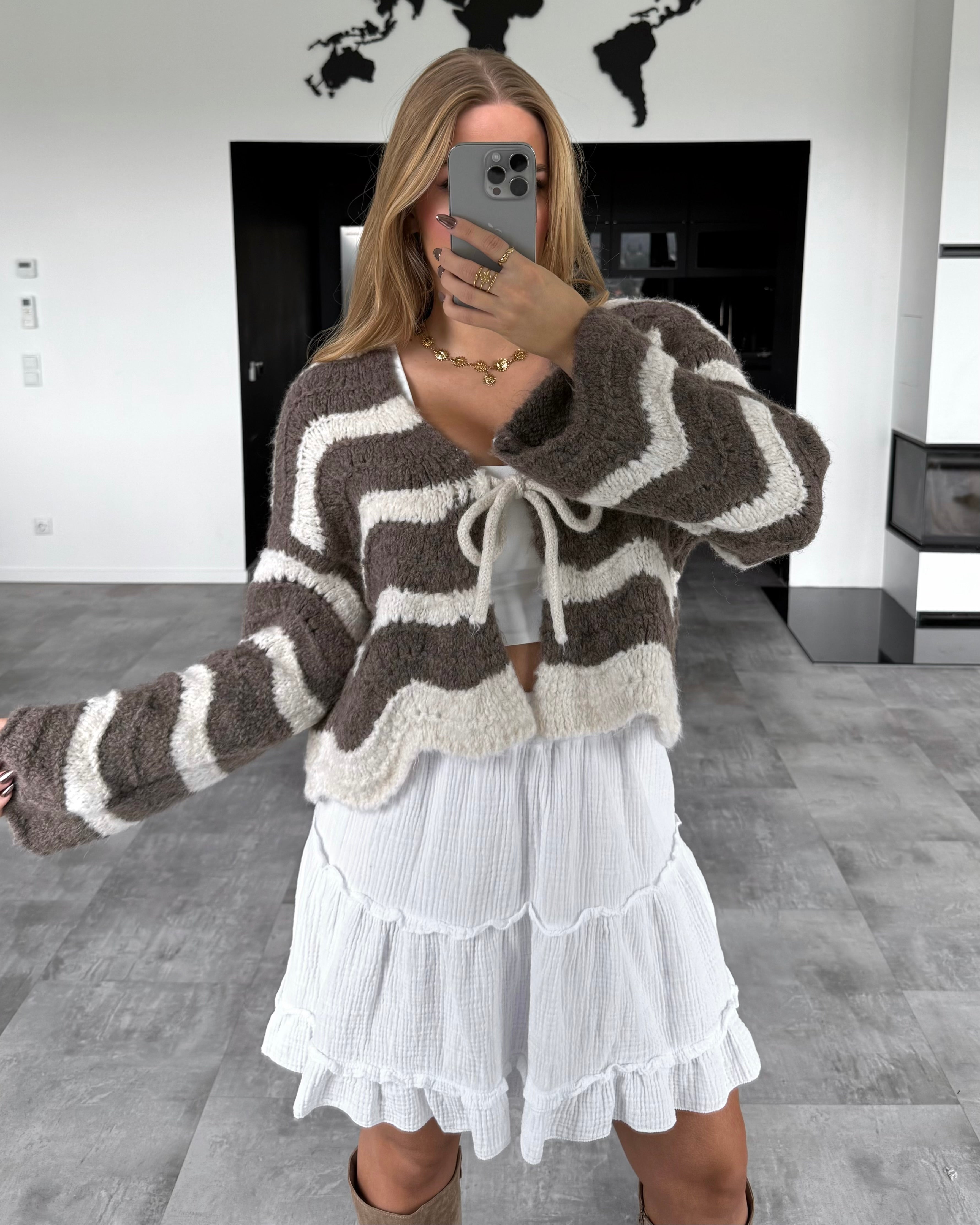 Häkelknoten-Cardigan "Lee" Chocolate-Ecru