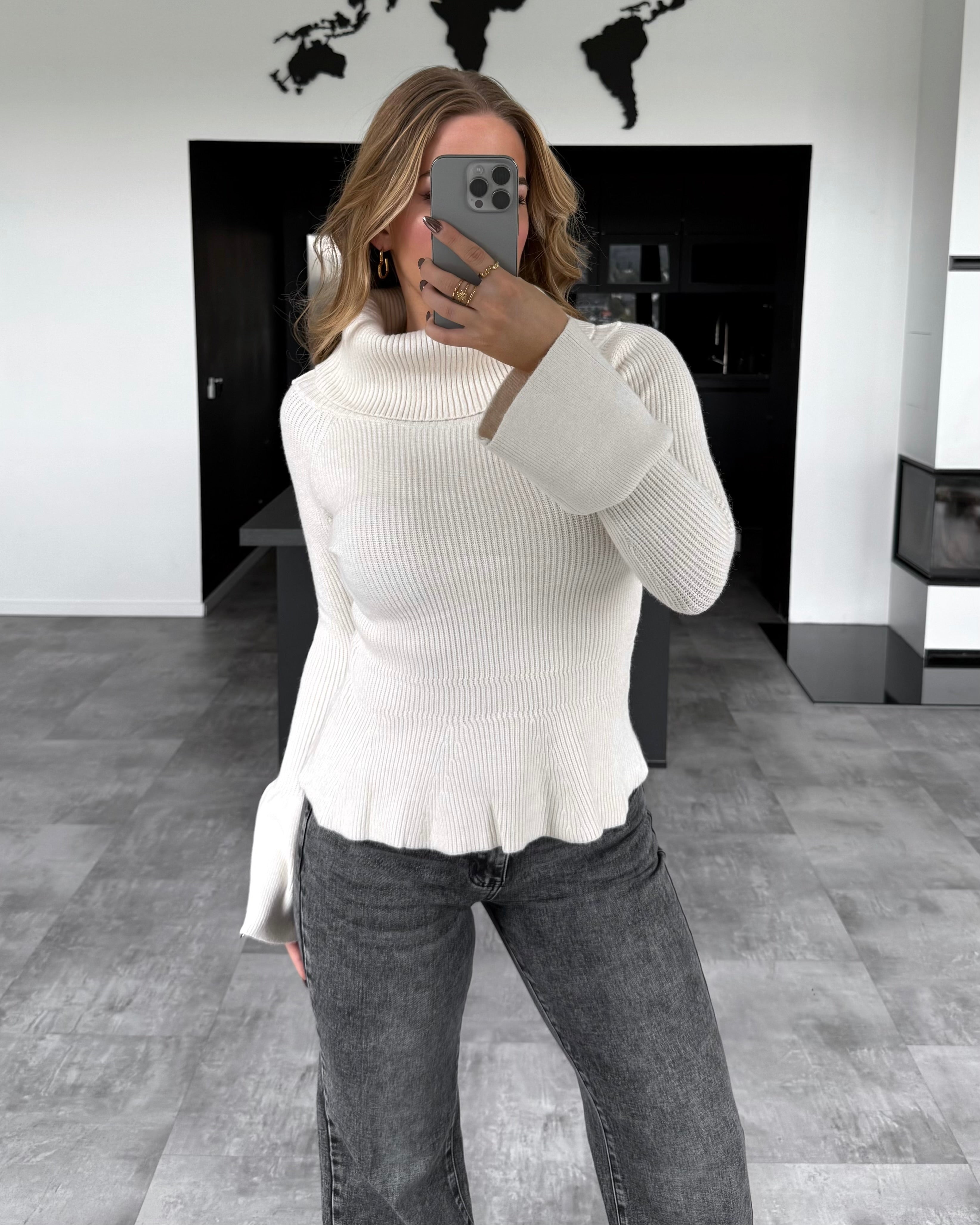 Off-Shoulder Pullover „Leighton“ Ecru