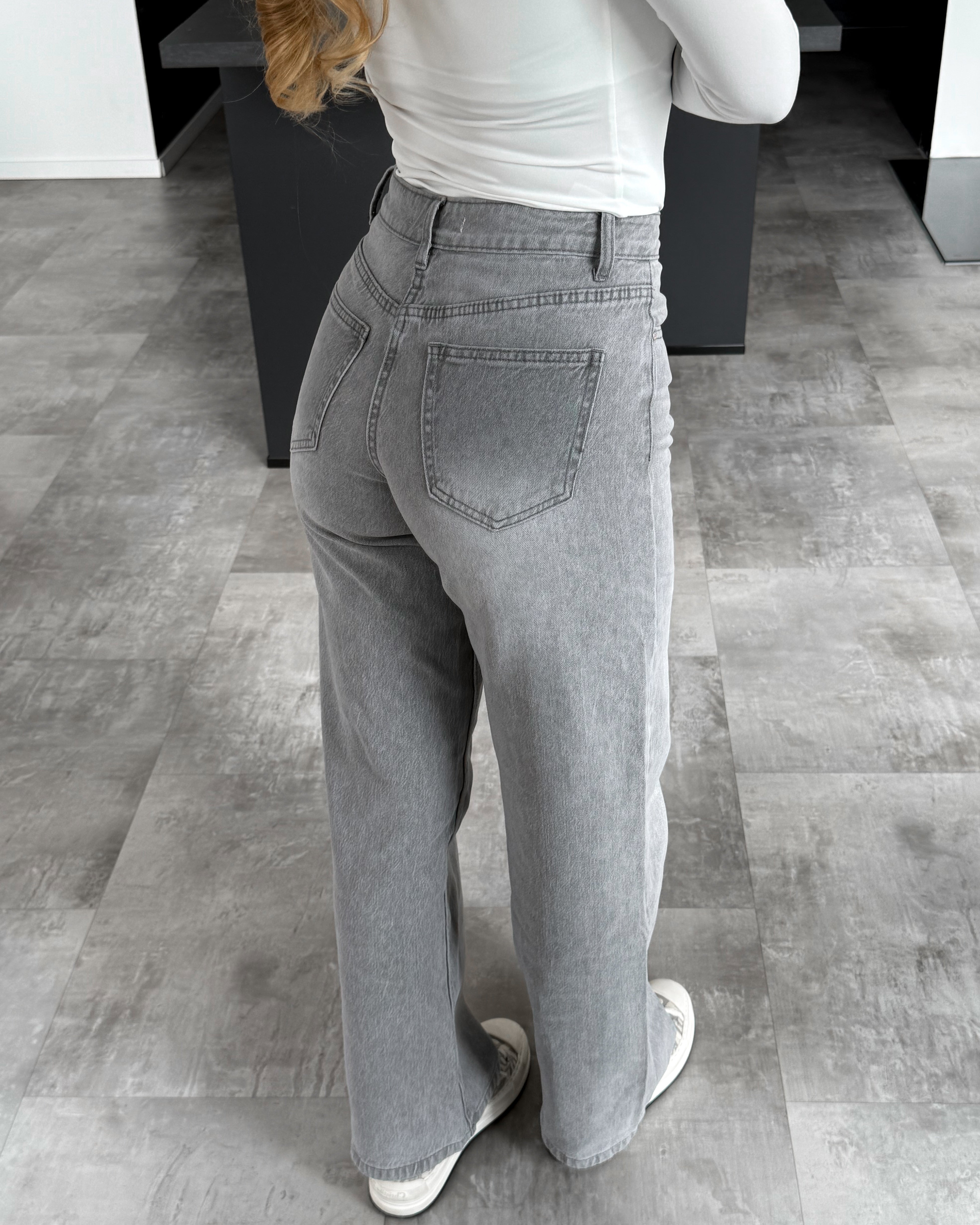 Wide Leg Jeans “Janessa“ Hellgrau
