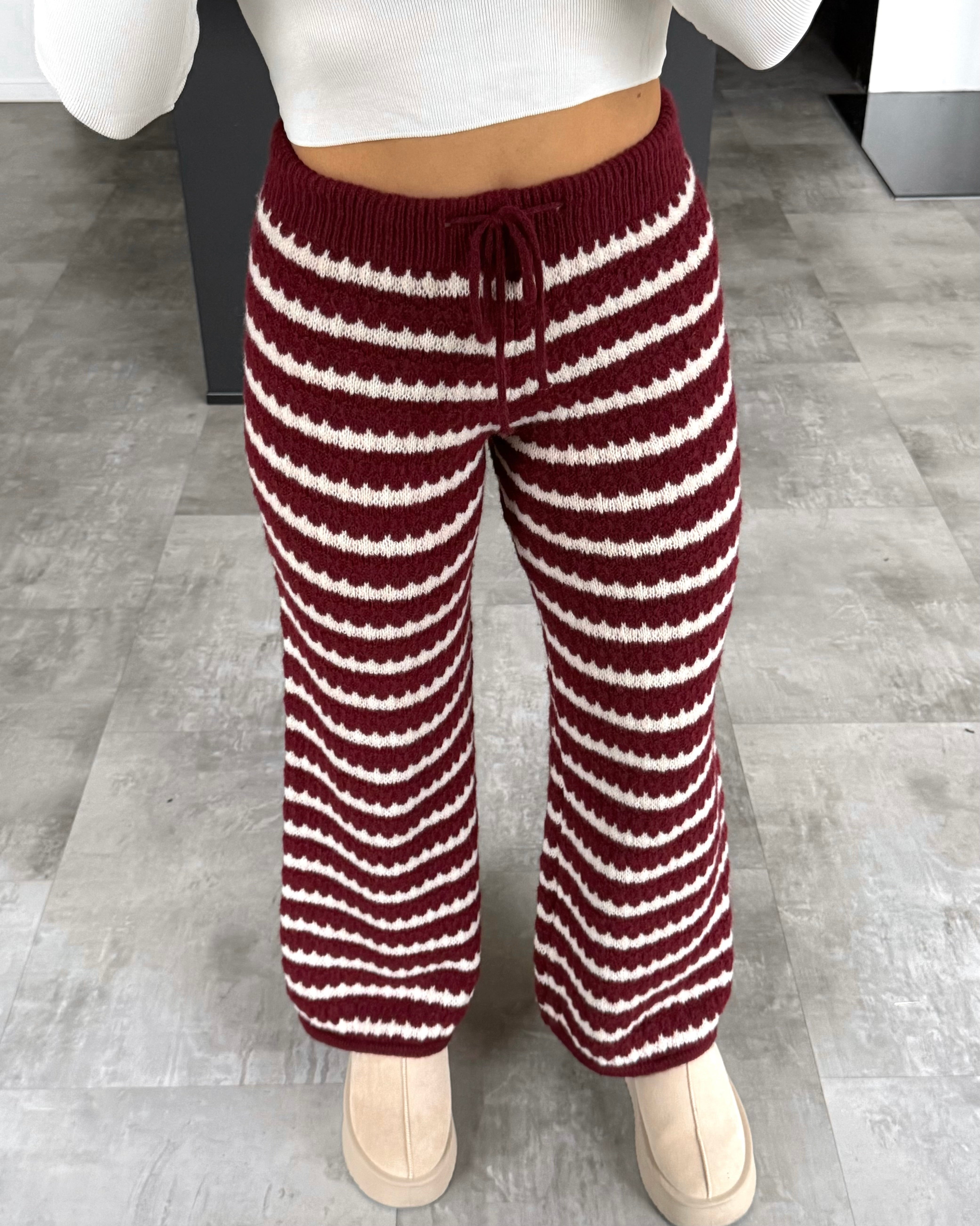 Häkelhose “Polly” Bordeaux-Weiß