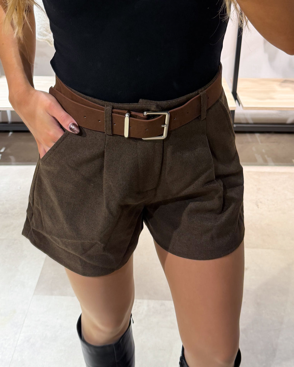 Shorts “Tilly“ mit Gürtel