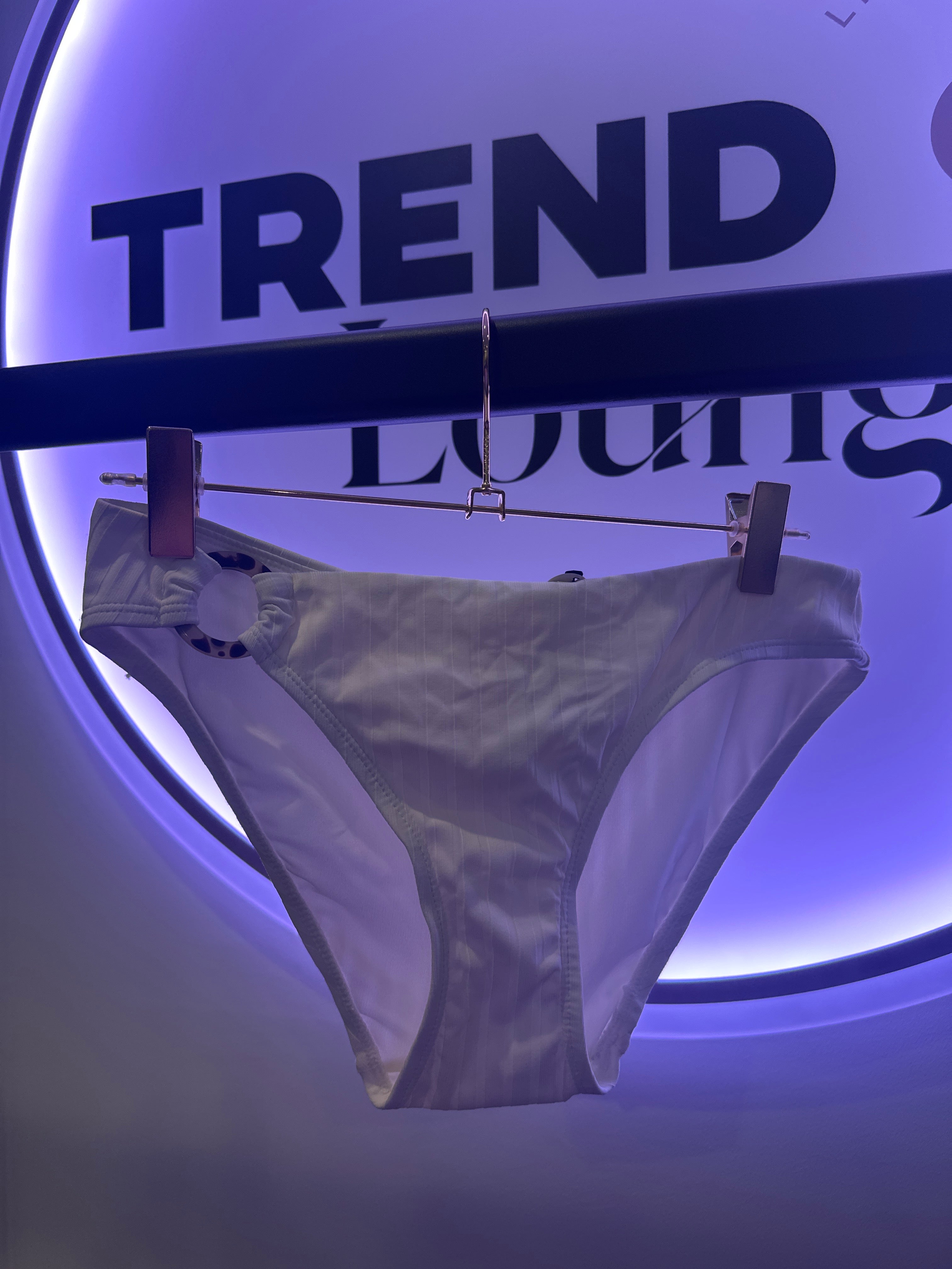 EINZELSTÜCK Bikini Hose Weiß mit Details #76