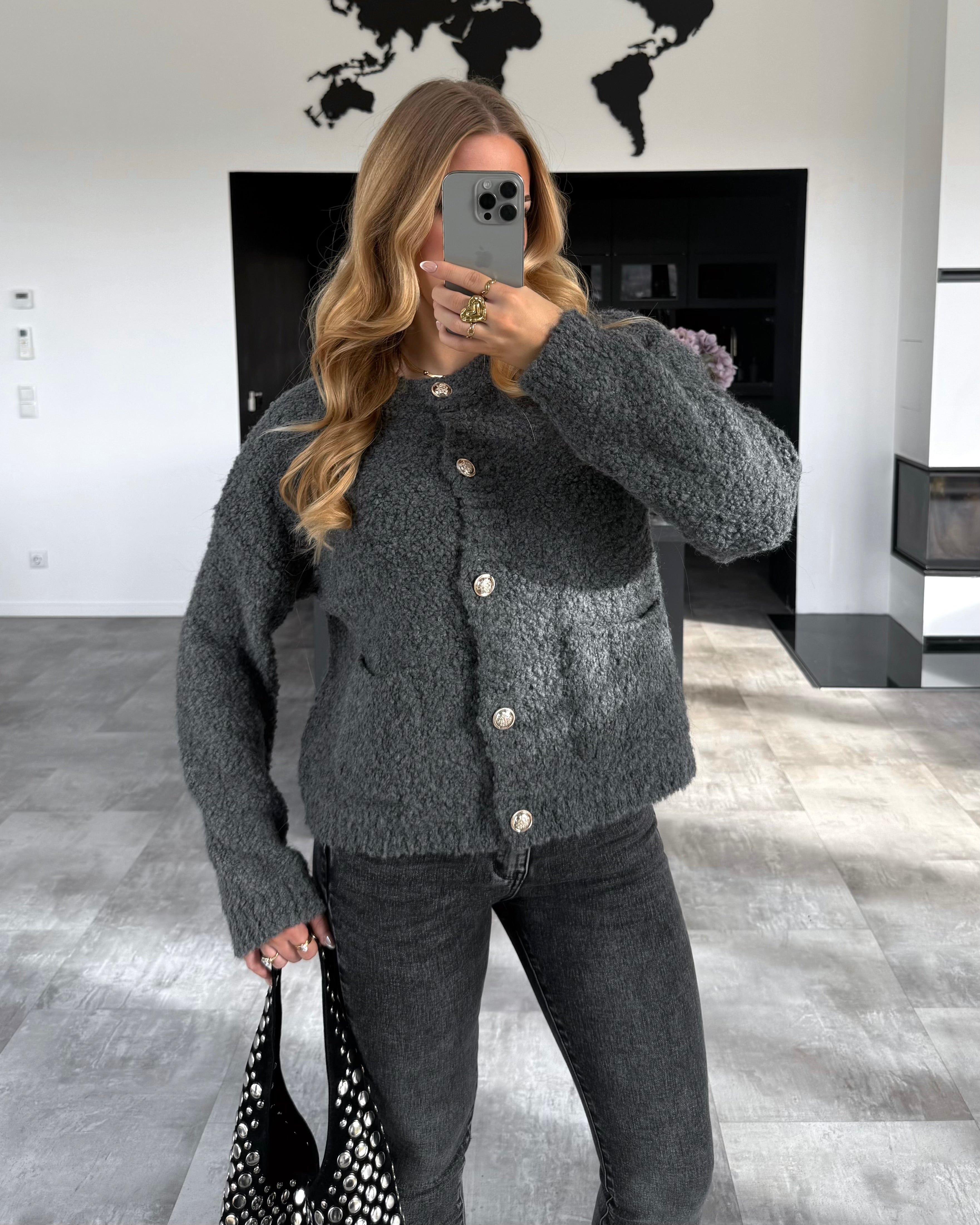 Bouclé Cardigan "Estelle" mit goldenen Knöpfen Grau