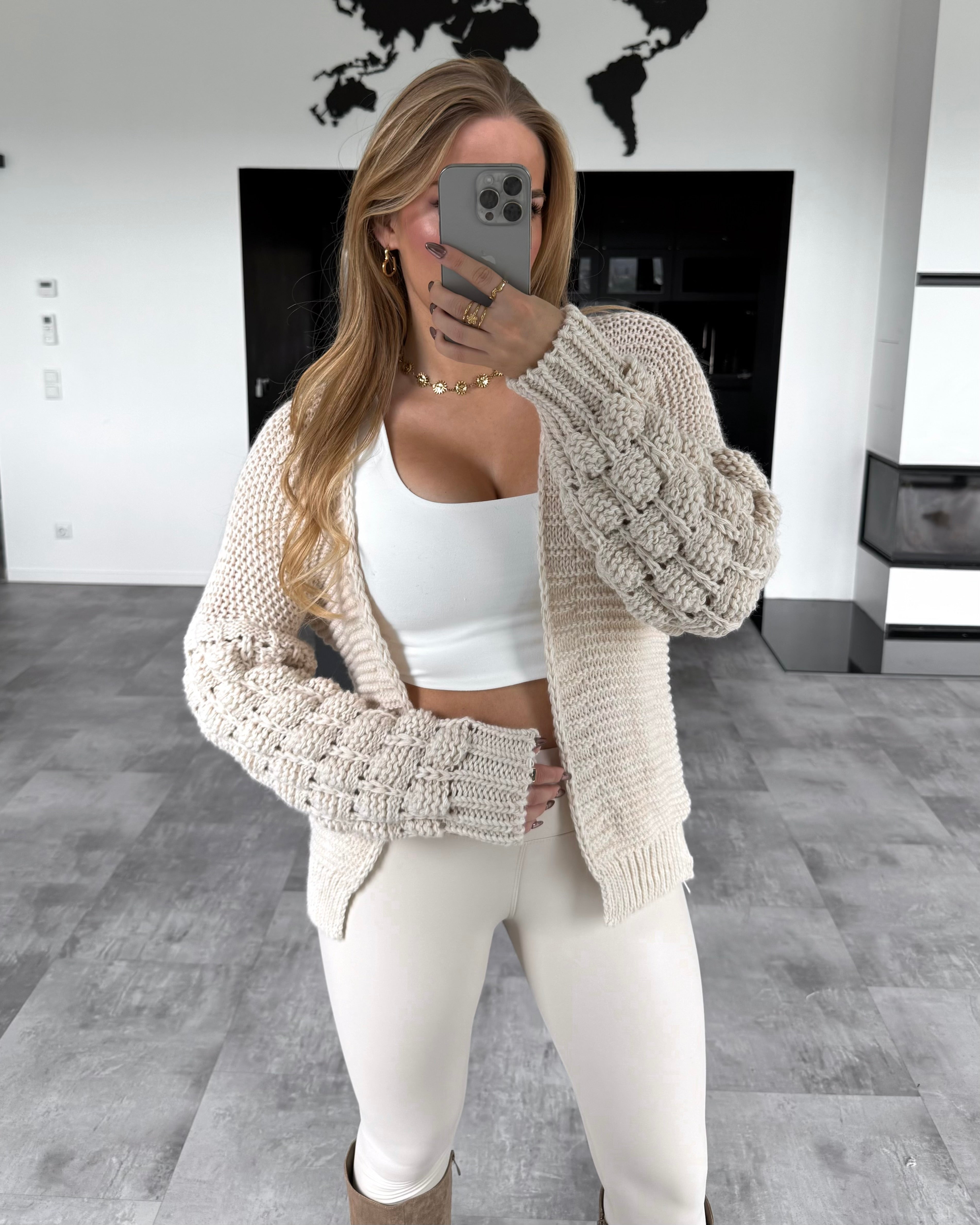 Cardigan “Cloudy” Kurz Beige