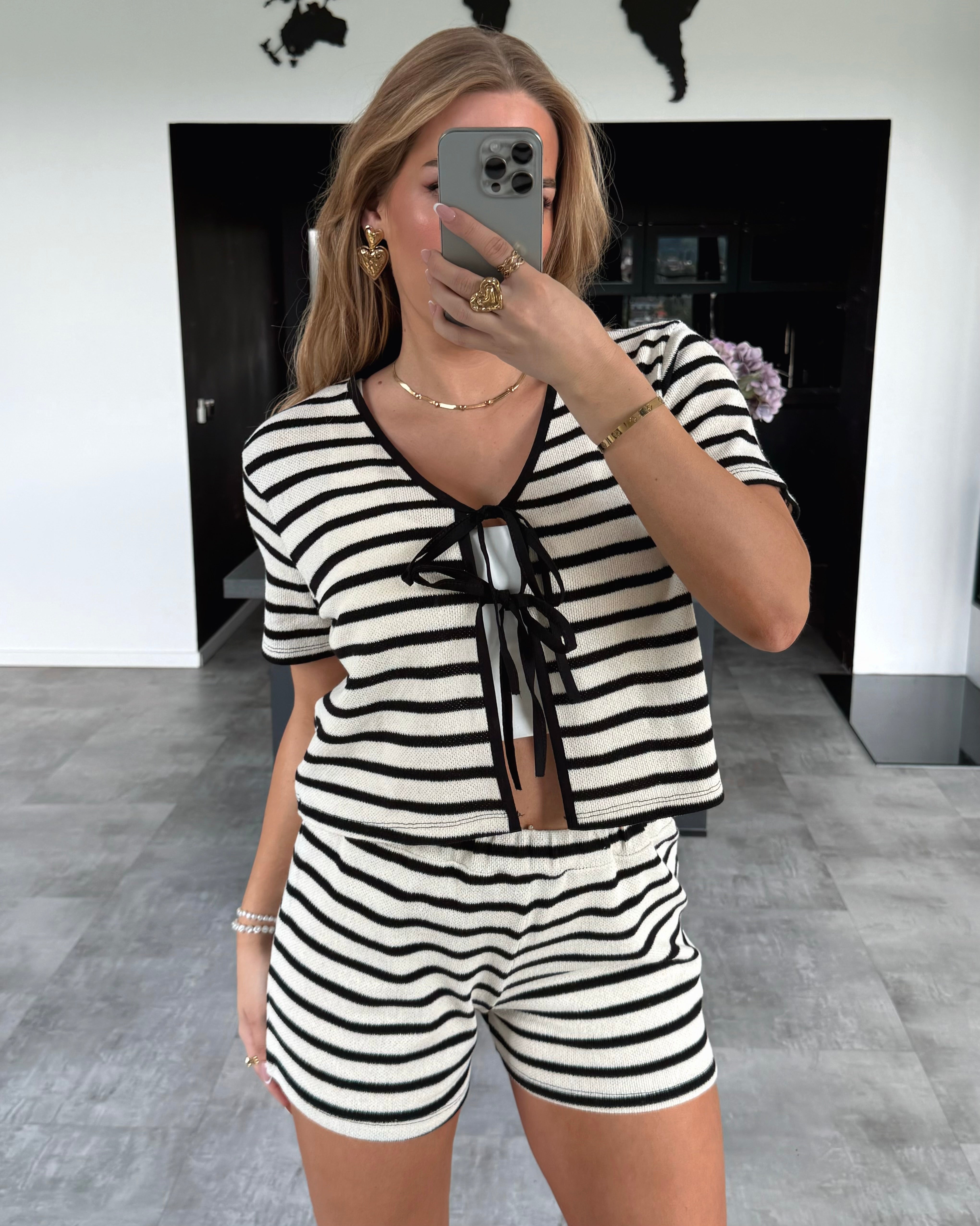 Shorts "April" Beige-Schwarz