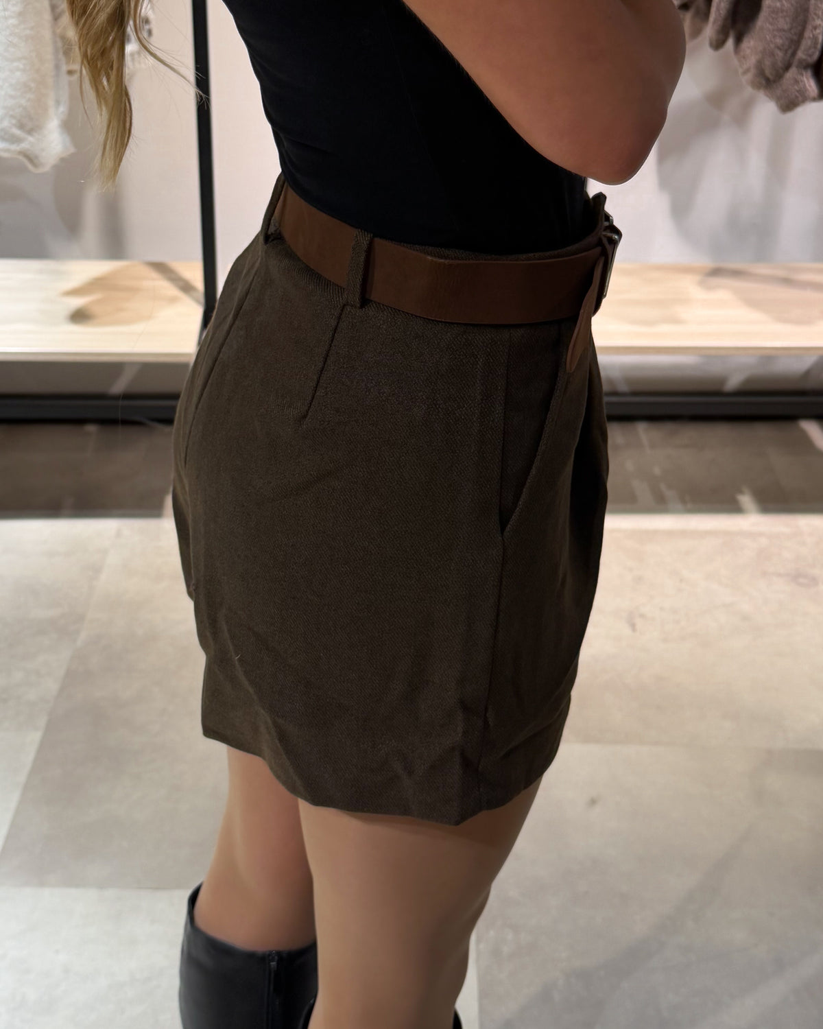 Shorts “Tilly“ mit Gürtel
