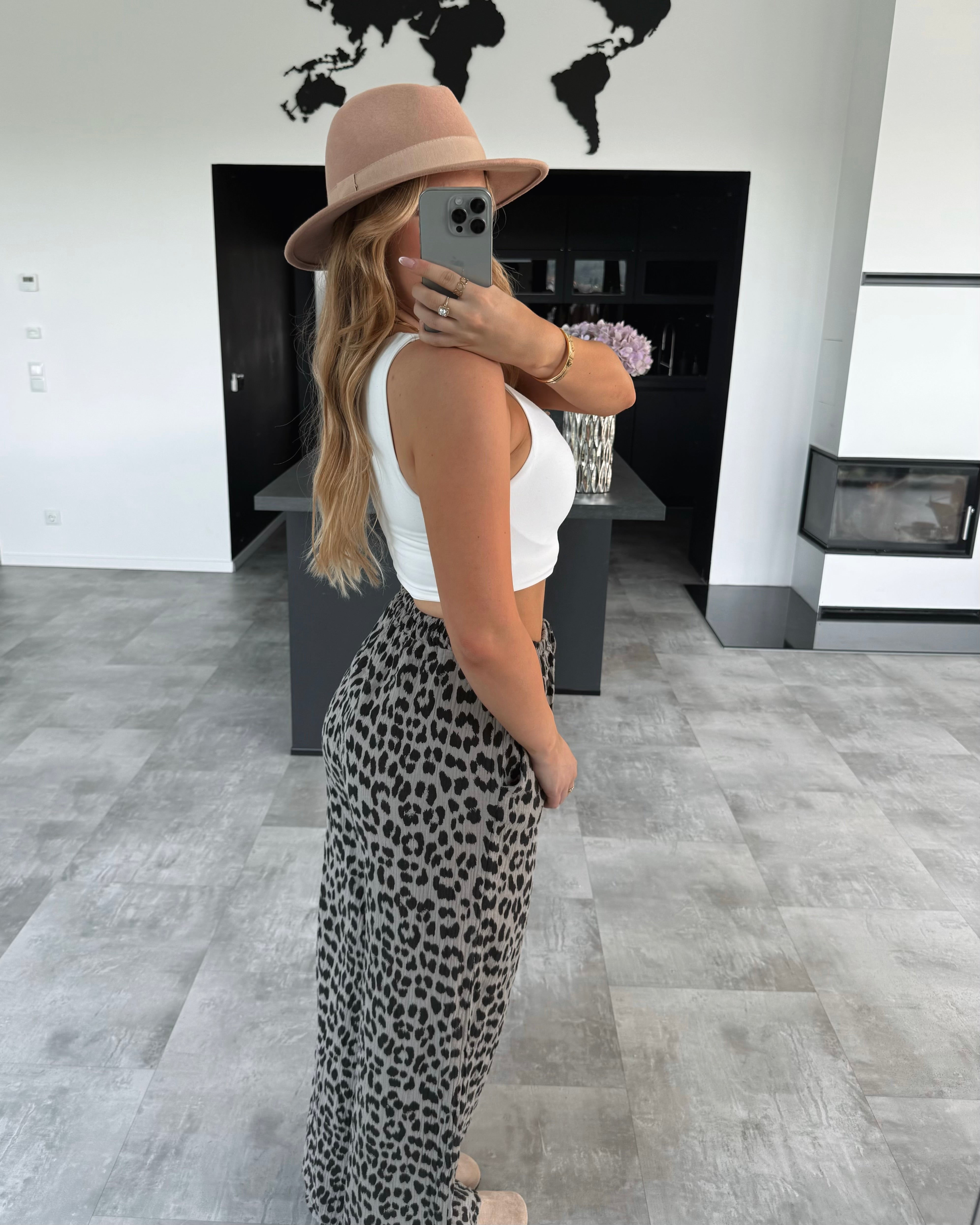 Musselin Hose „Nala“ Leoprint Grau