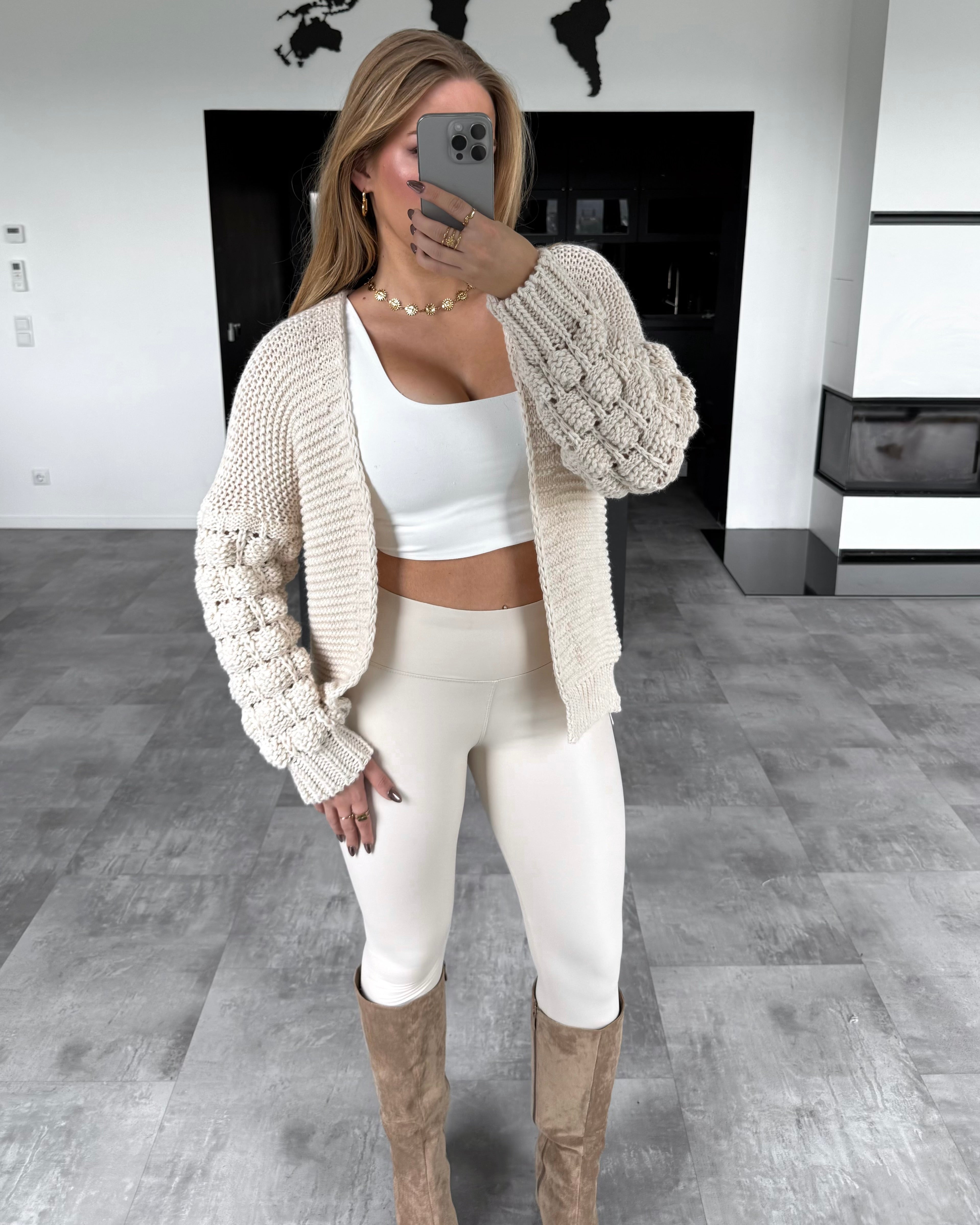 Cardigan “Cloudy” Kurz Beige