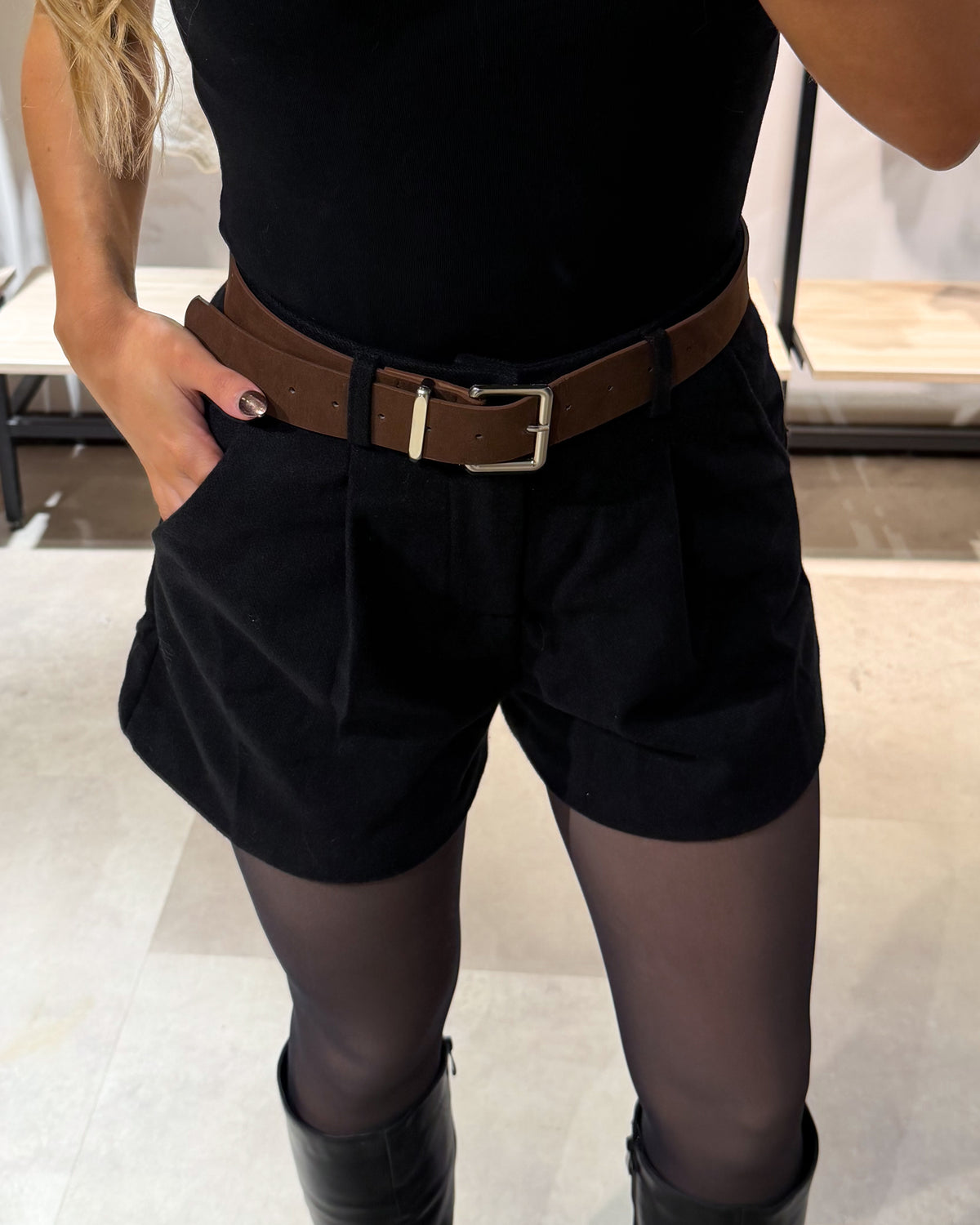 Shorts “Tilly“ mit Gürtel