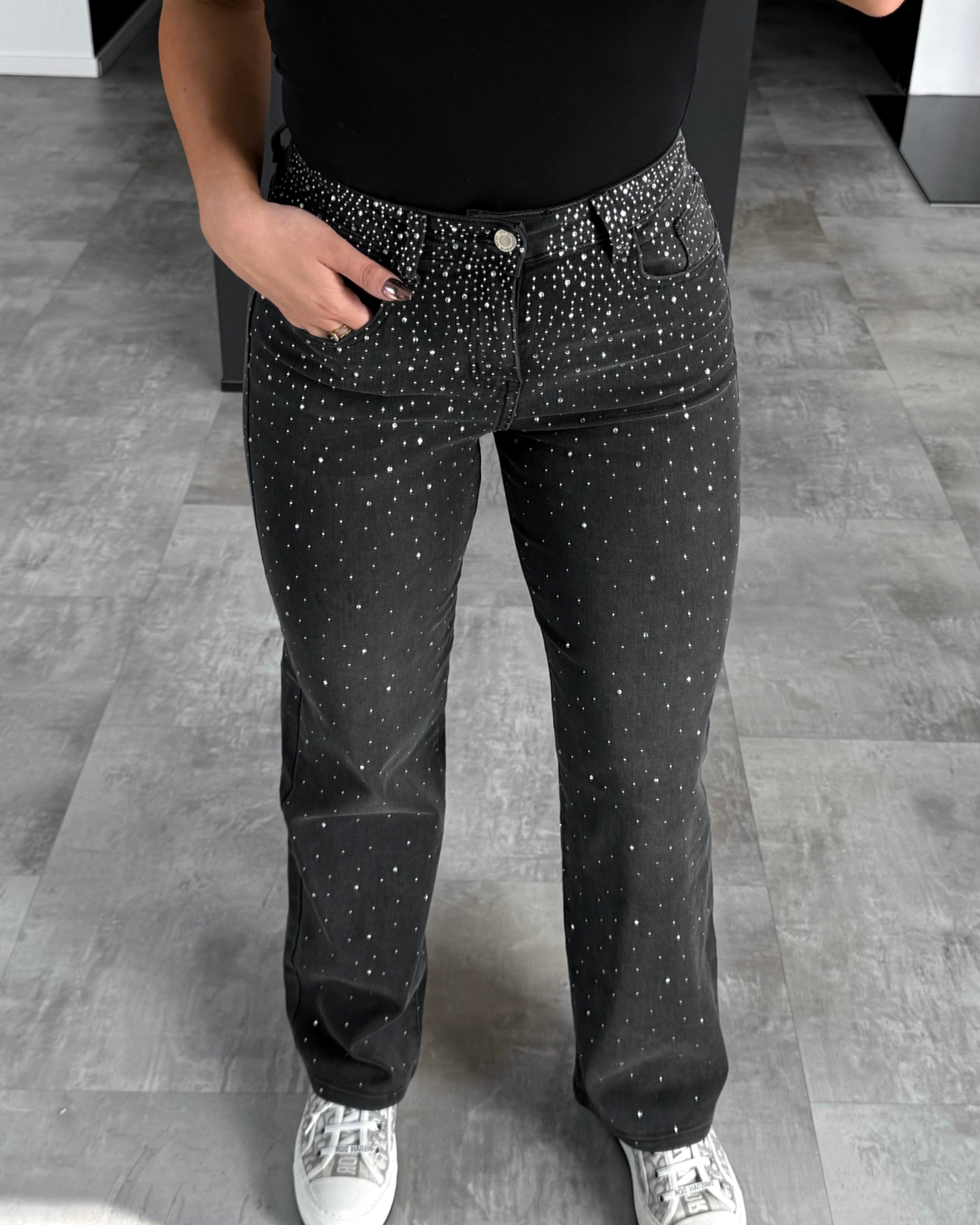 Wide Leg Jeans „Demi“ mit Strasssteinen Schwarz