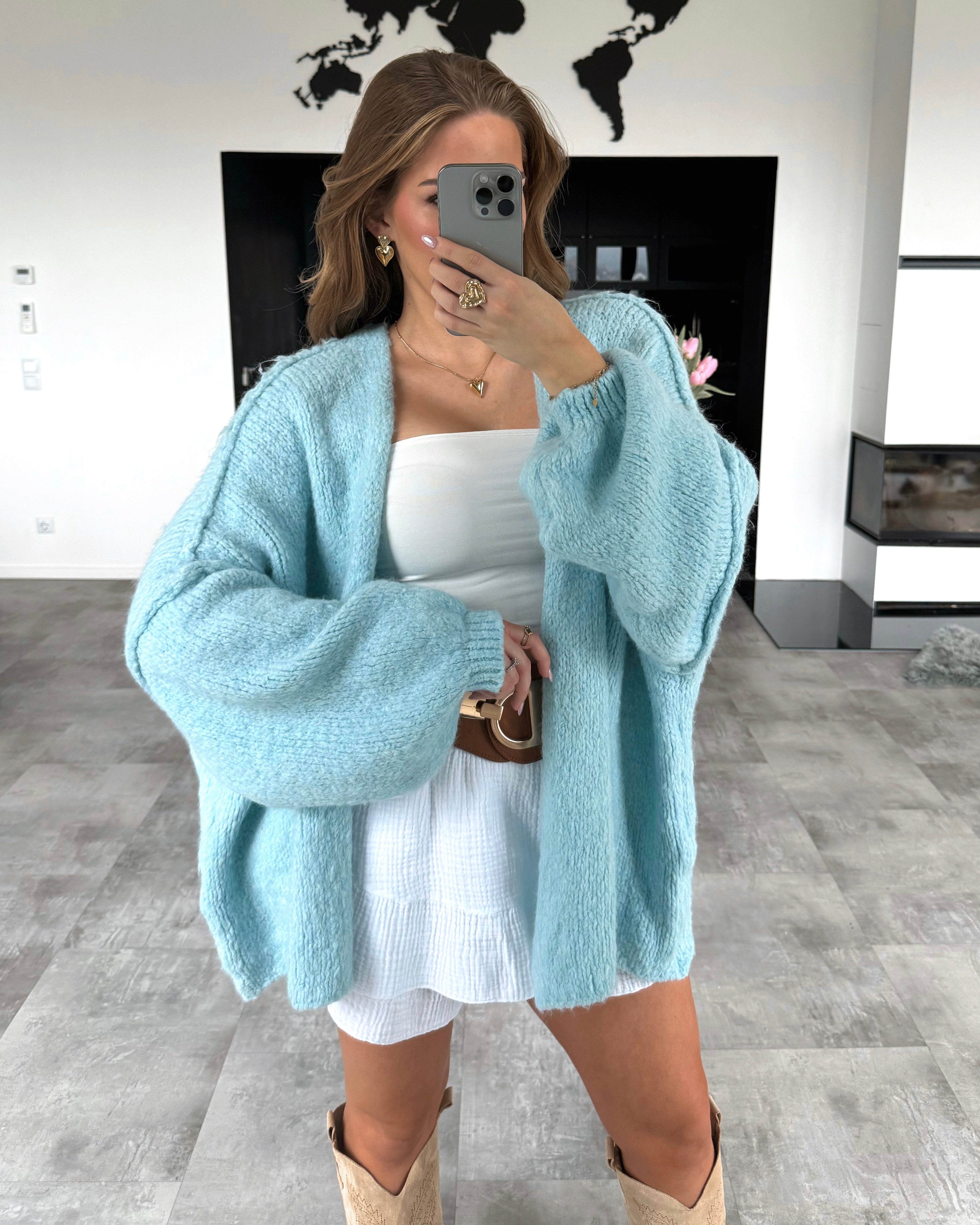 Cardigan “Livy" Hellblau