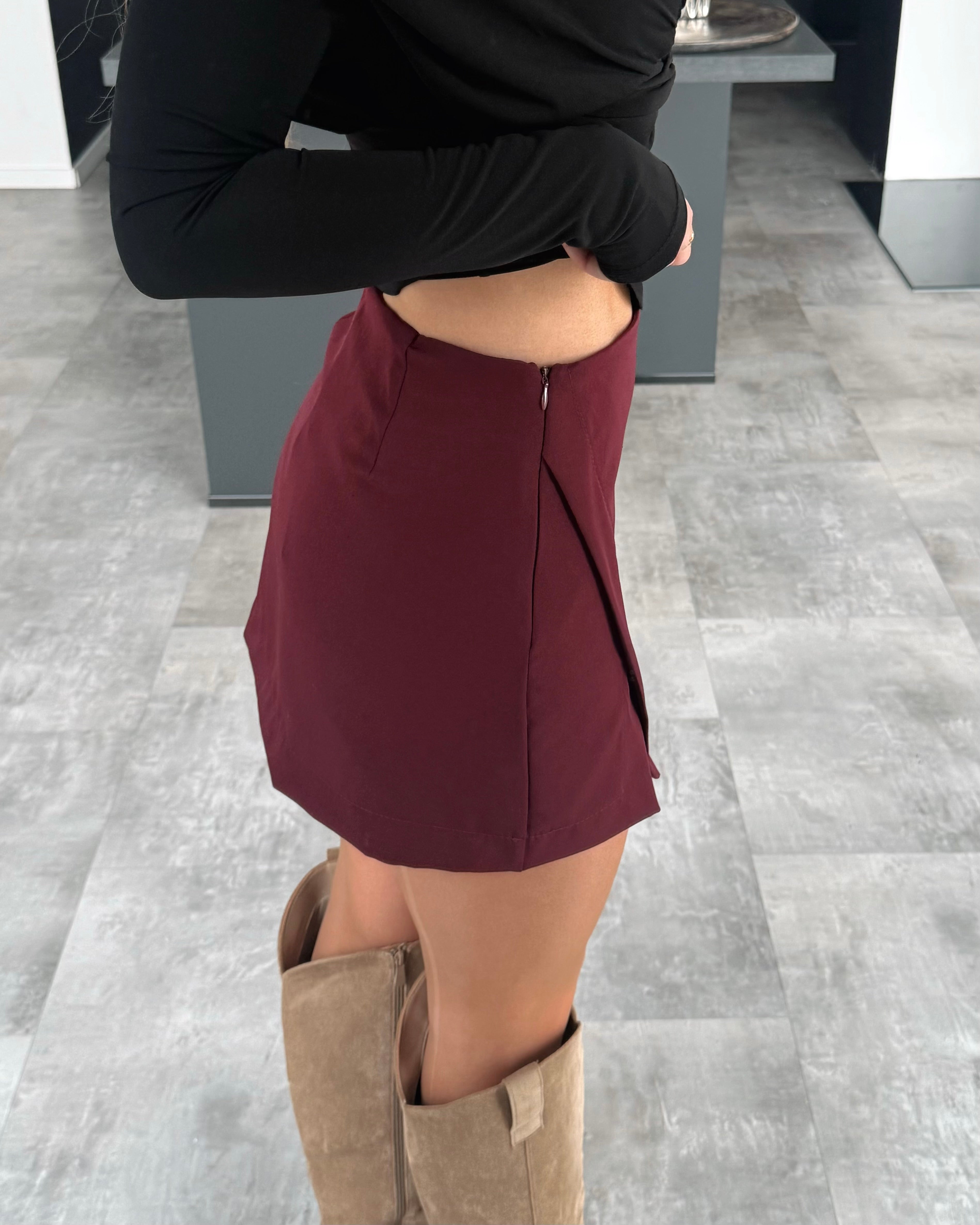 Hosenrock “Kelly” Burgunder